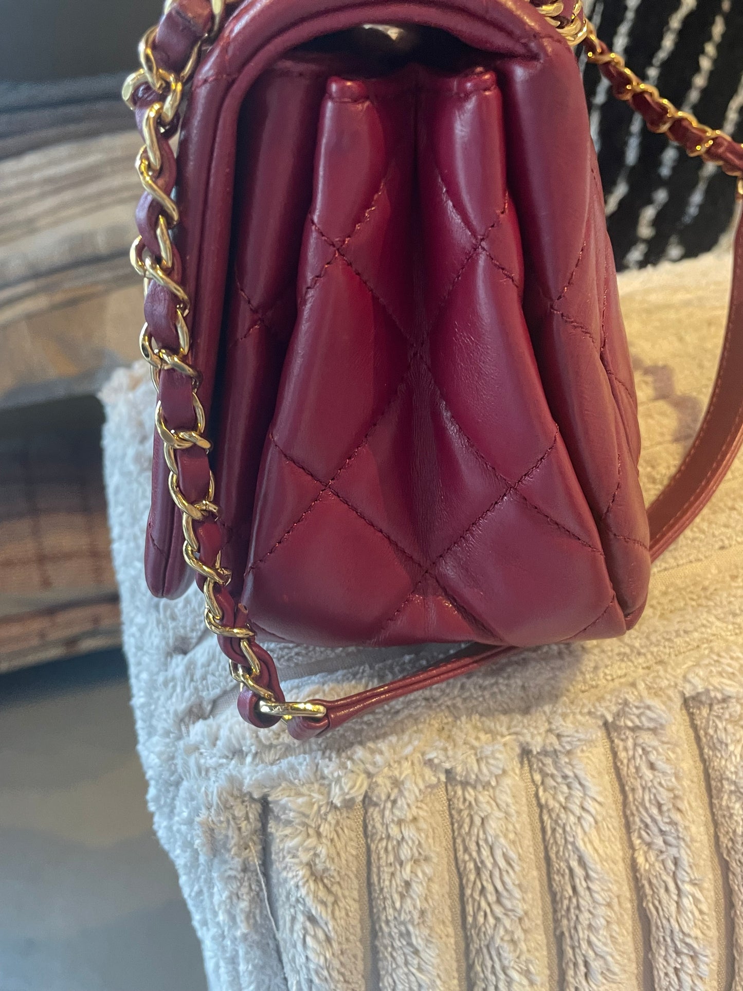 Chanel taske - Bordeaux Lammeskind - Guld hardware - 2022
