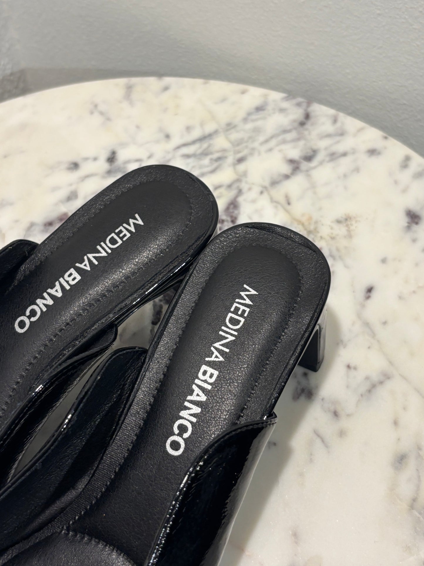 Medina x Bianco - Mules - patent leather - black - 40 - Medinas Wardrobe