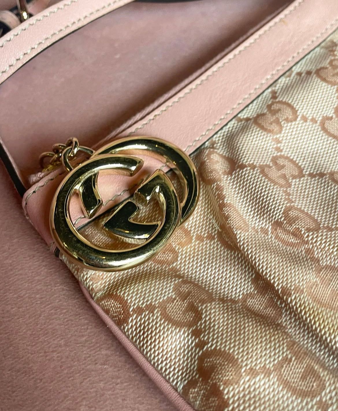 Gucci - Rosa monogram taske