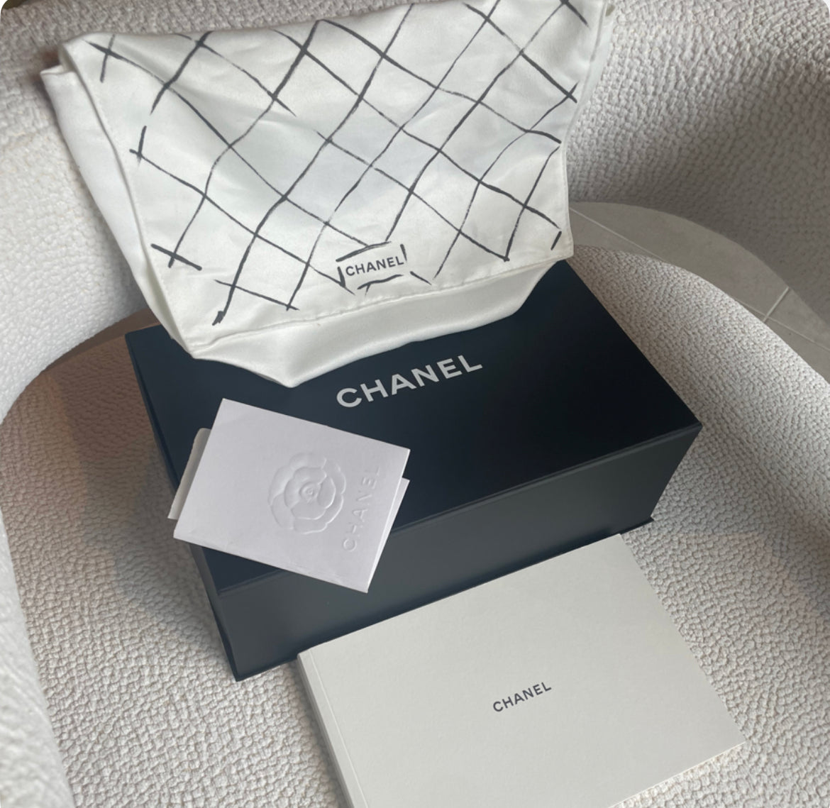 Chanel Classic Flap Bag - Medium - Chevron - Guld hardware