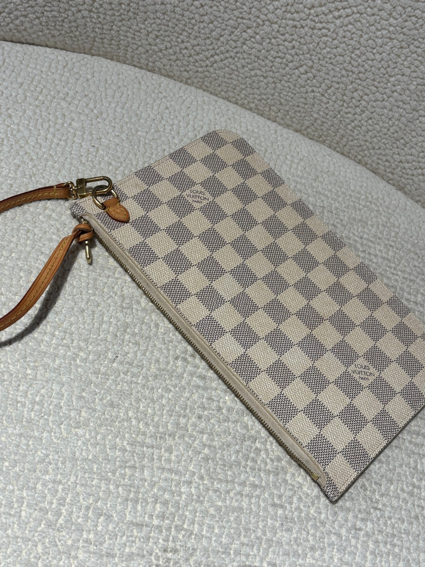 Louis Vuitton Clutch - Damier Logo Print - Ecru Canvas & Brown Leather