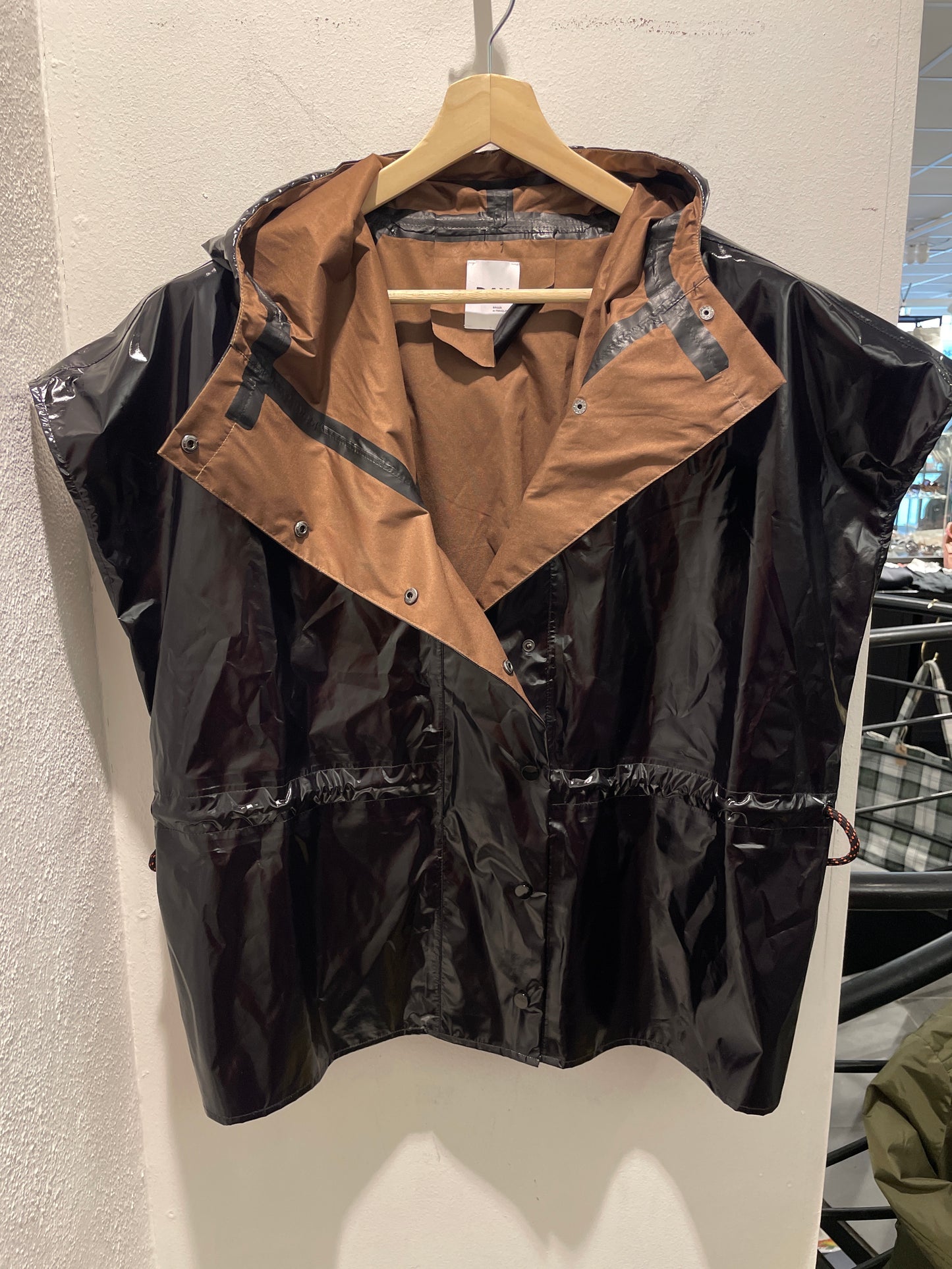 DAY - Exclusive Rain Vest / Poncho in Black Patent Look with Cognac Lining - One Size