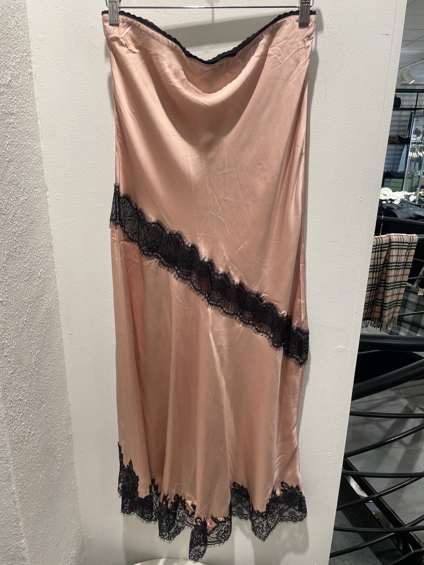 Herskind Nelly Asymmetric Lace Satin Skirt – Size EU 40 / L (Brand New with Tags)