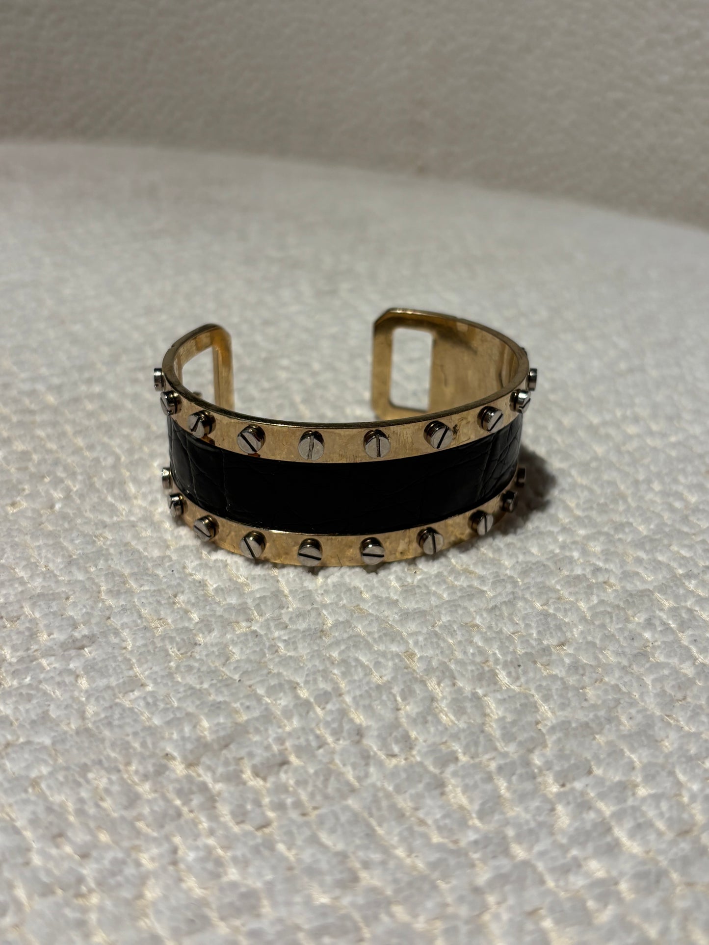 Dolce & Gabbana Armring - Black Leather Detail & Gold-toned Metal