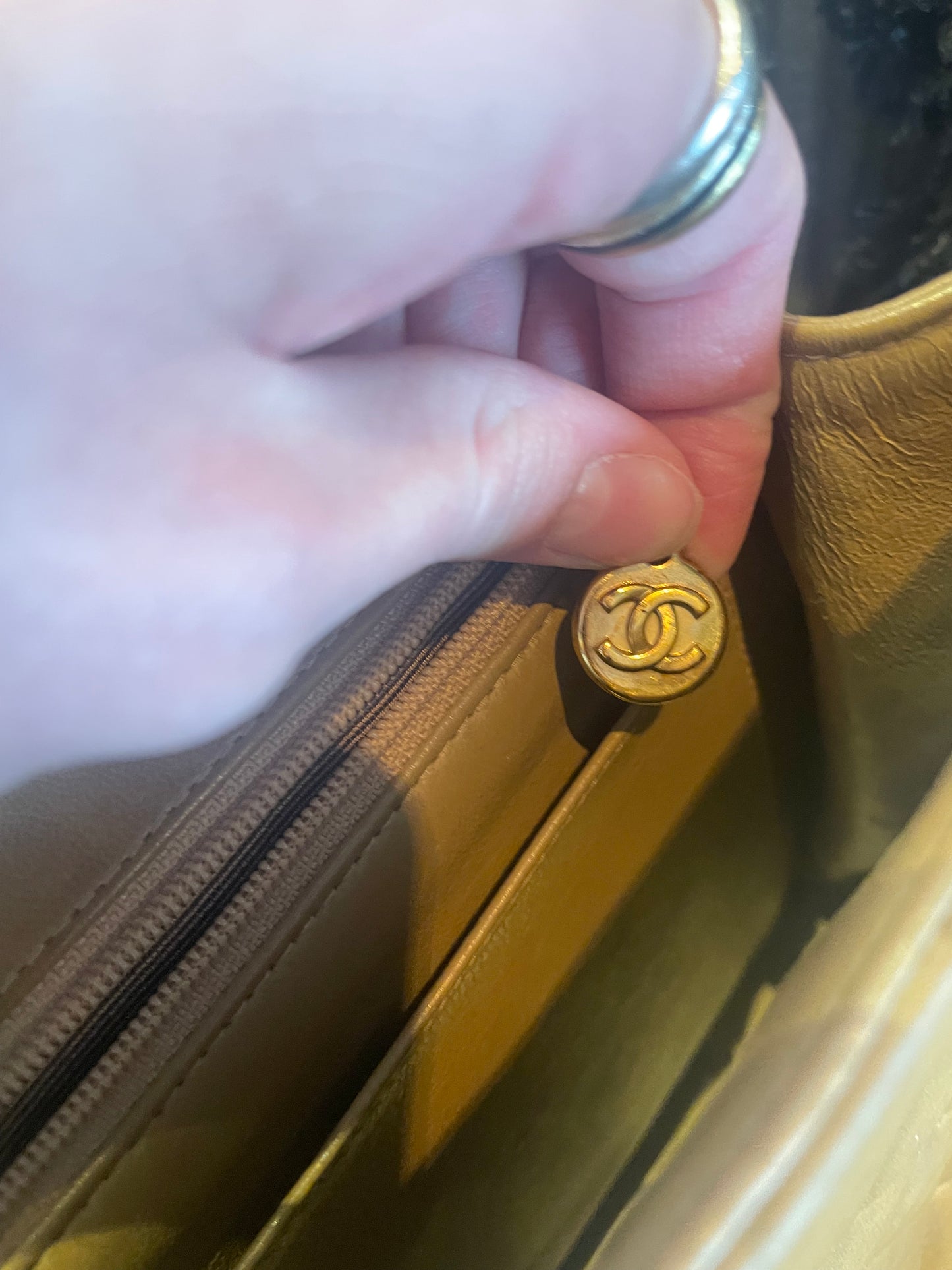 Vintage Chanel Single Flap Bag - Jumbo - Camel - 24k Guld hardware