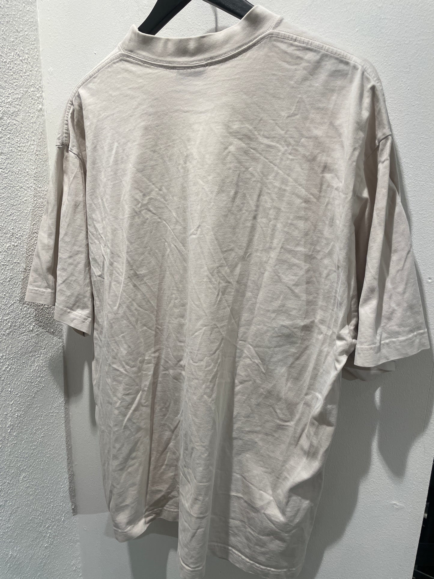 Balenciaga - Logo Tee - Offwhite w. spray - Medinas Wardrobe - S