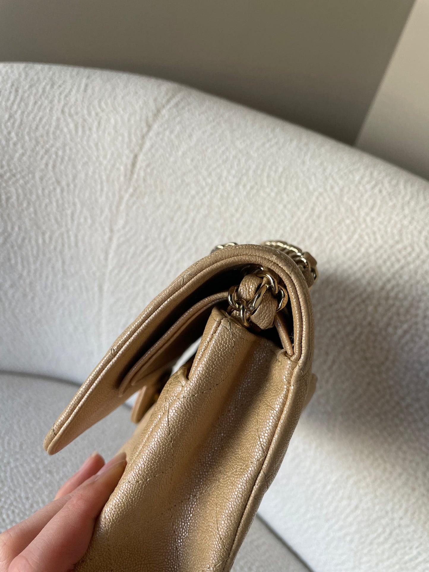 Chanel Classic Flap Bag - Medium - Limited Edition - Iridescent beige - Guld hardware