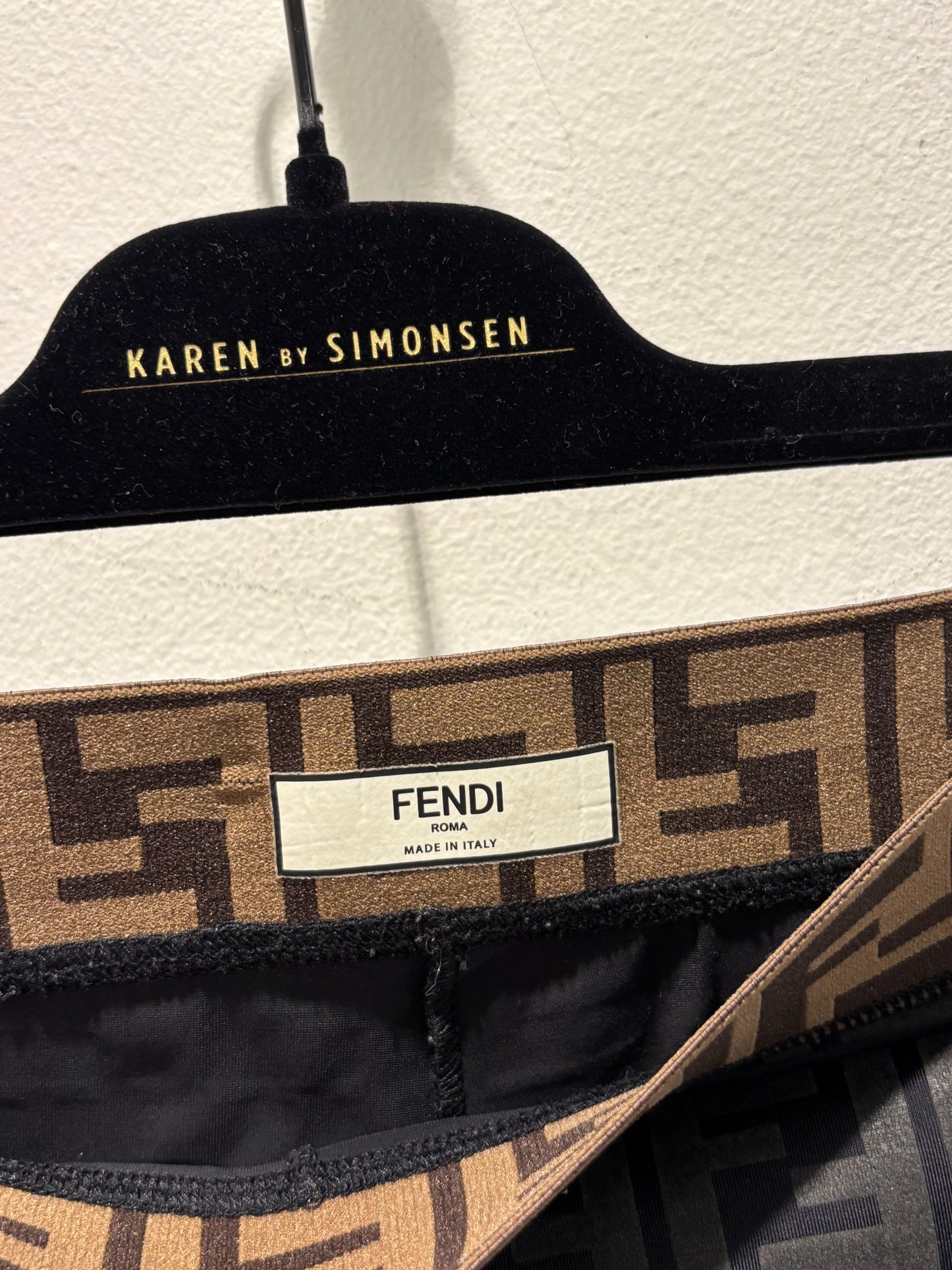 Fendi - Short tights - Medinas Wardrobe - EU36