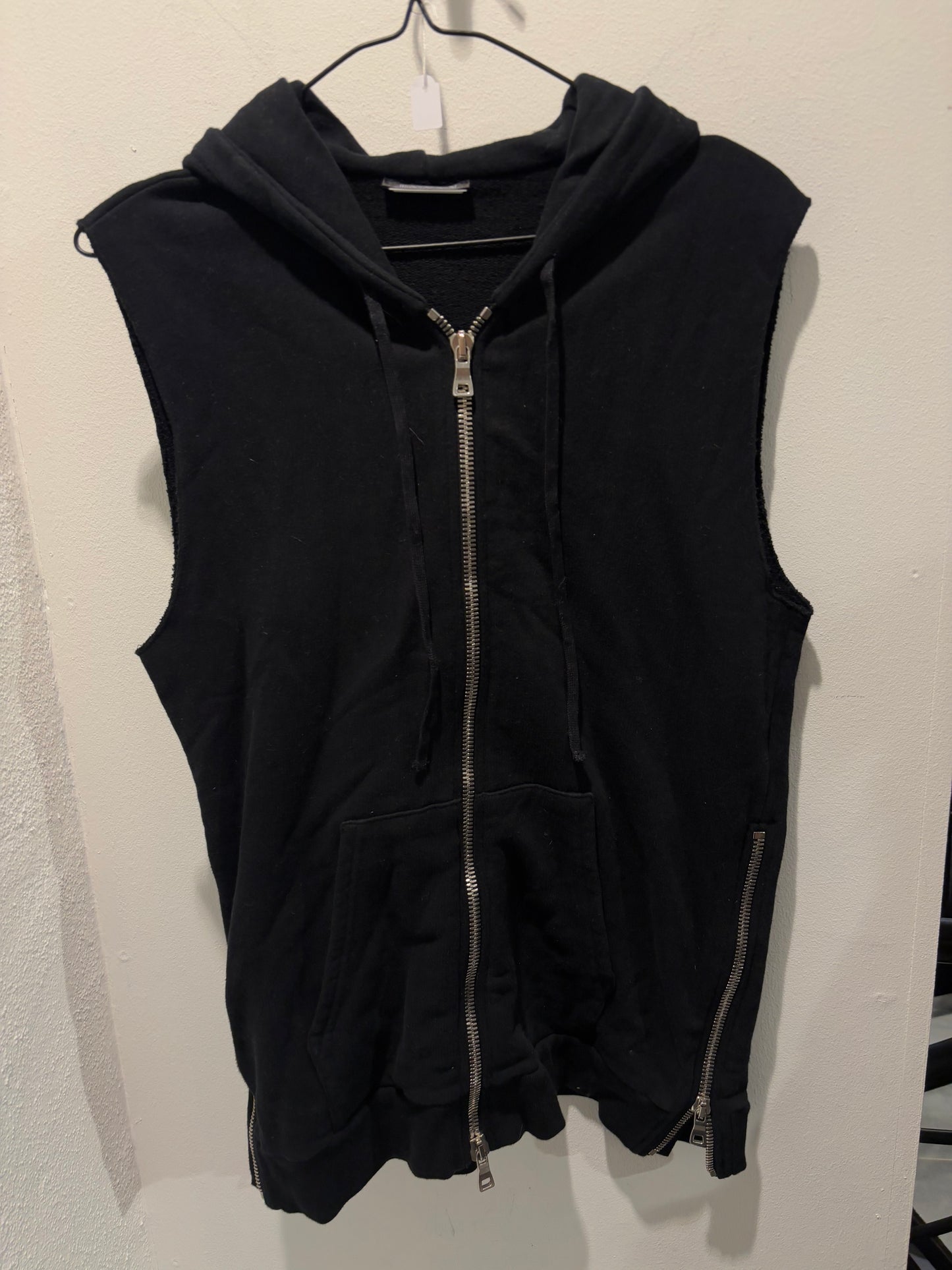 Balmain - top w. zipper - Medinas Wardrobe - M
