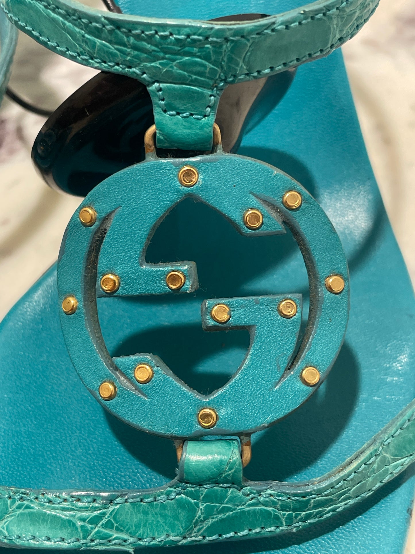Gucci Turquoise Interlocking GG Studded Crocodile-Embossed Mule Sandals - 37,5 C