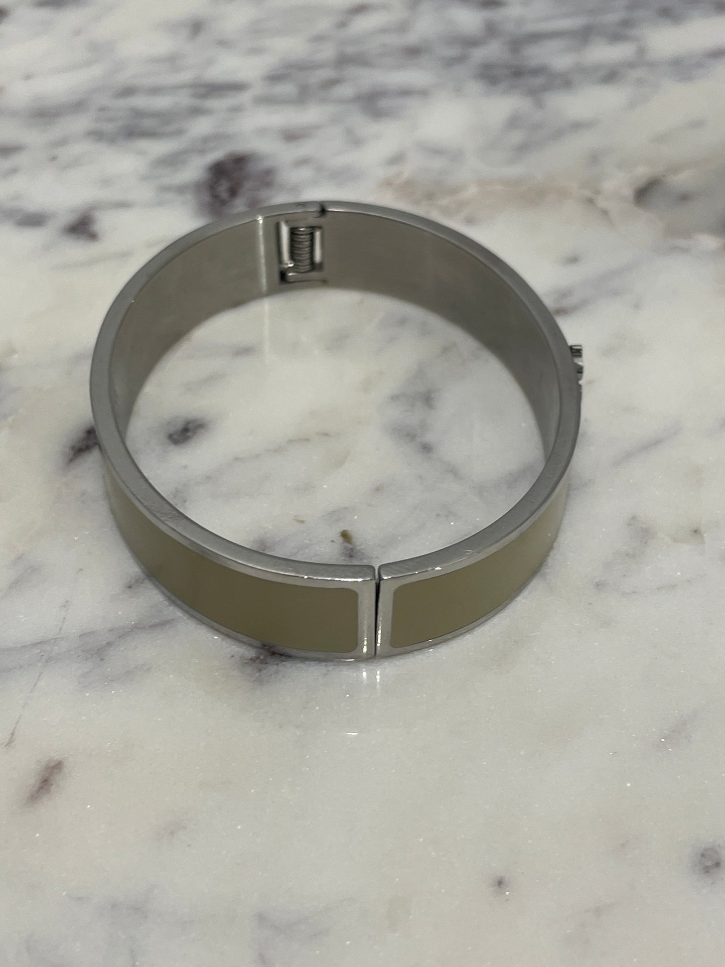 By Malene Birger Enamel Bangle Bracelet – Ecru & Silver
