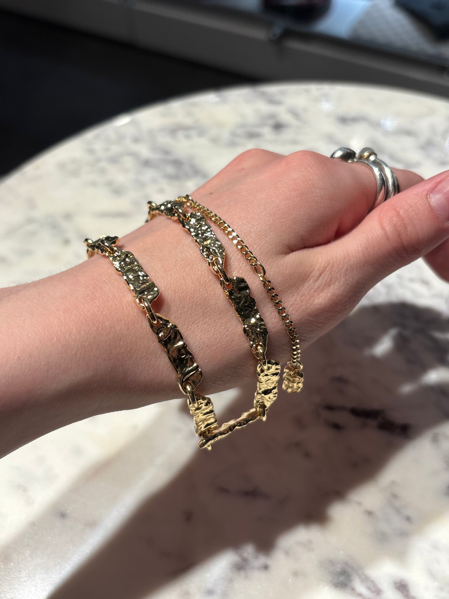 Pilgrim - Necklace - Gold Hammered L - Medinas Wardrobe