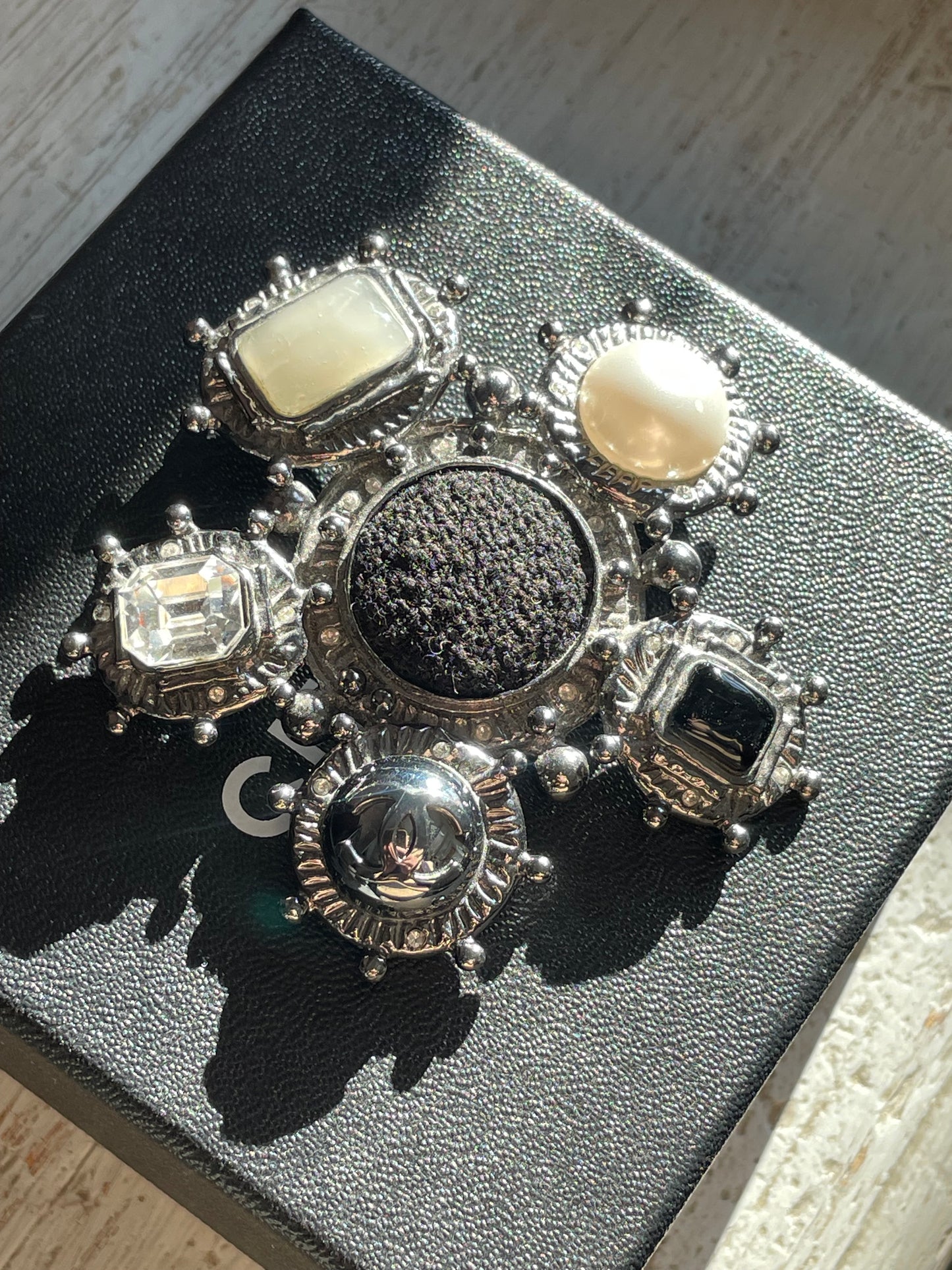 8 x 8 cm Broche - Chanel