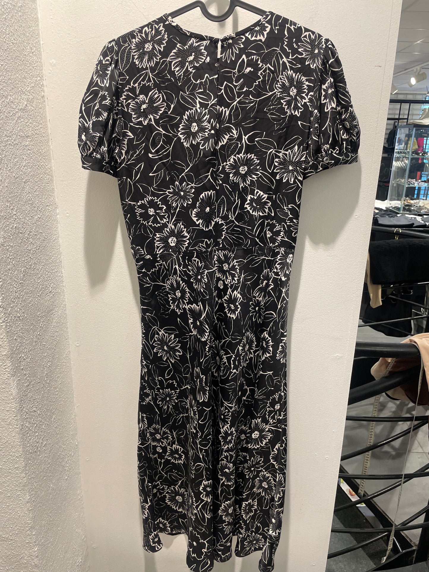 Lauren Ralph Lauren Silk-Feel Satin Floral Midi Dress – US 6 / EU 38