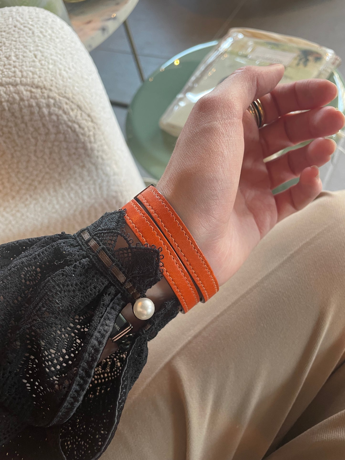 Hermés - fleksibelt H-armbånd - orange & sølv