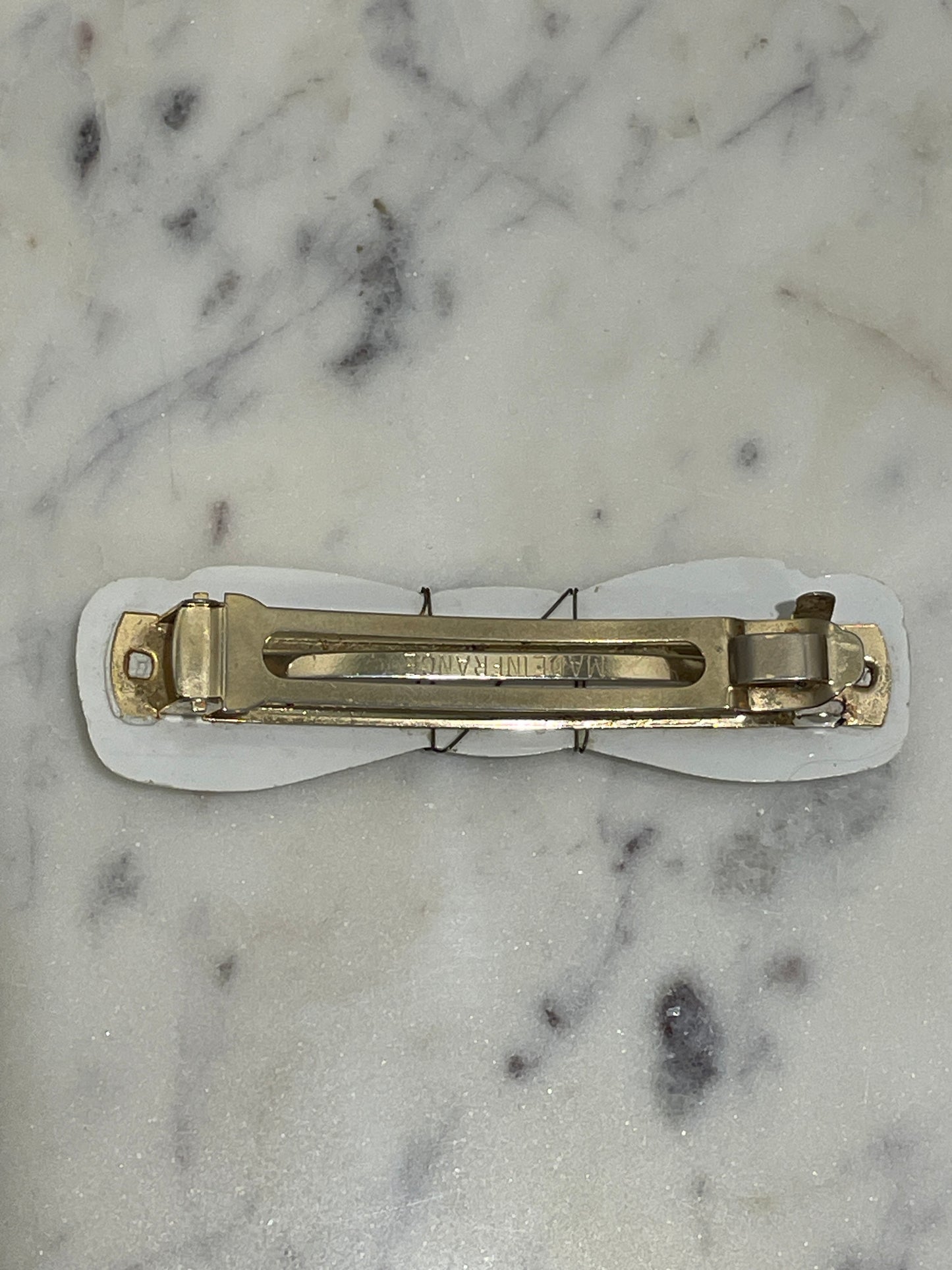 Alexandre de Paris Bow Barrette – White & Gold - M