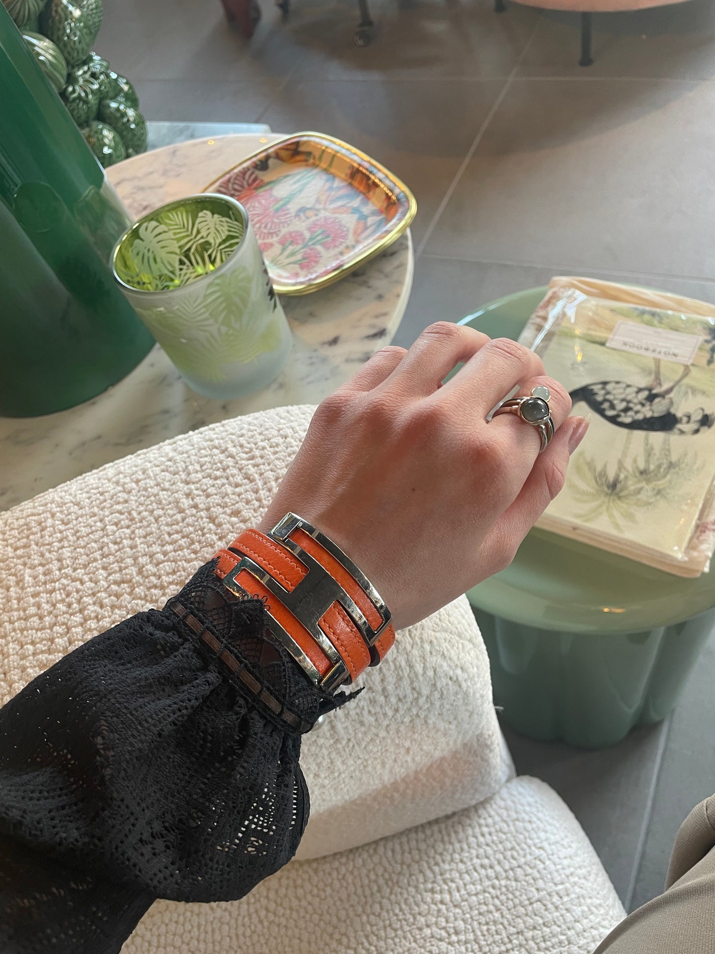 Hermés - fleksibelt H-armbånd - orange & sølv