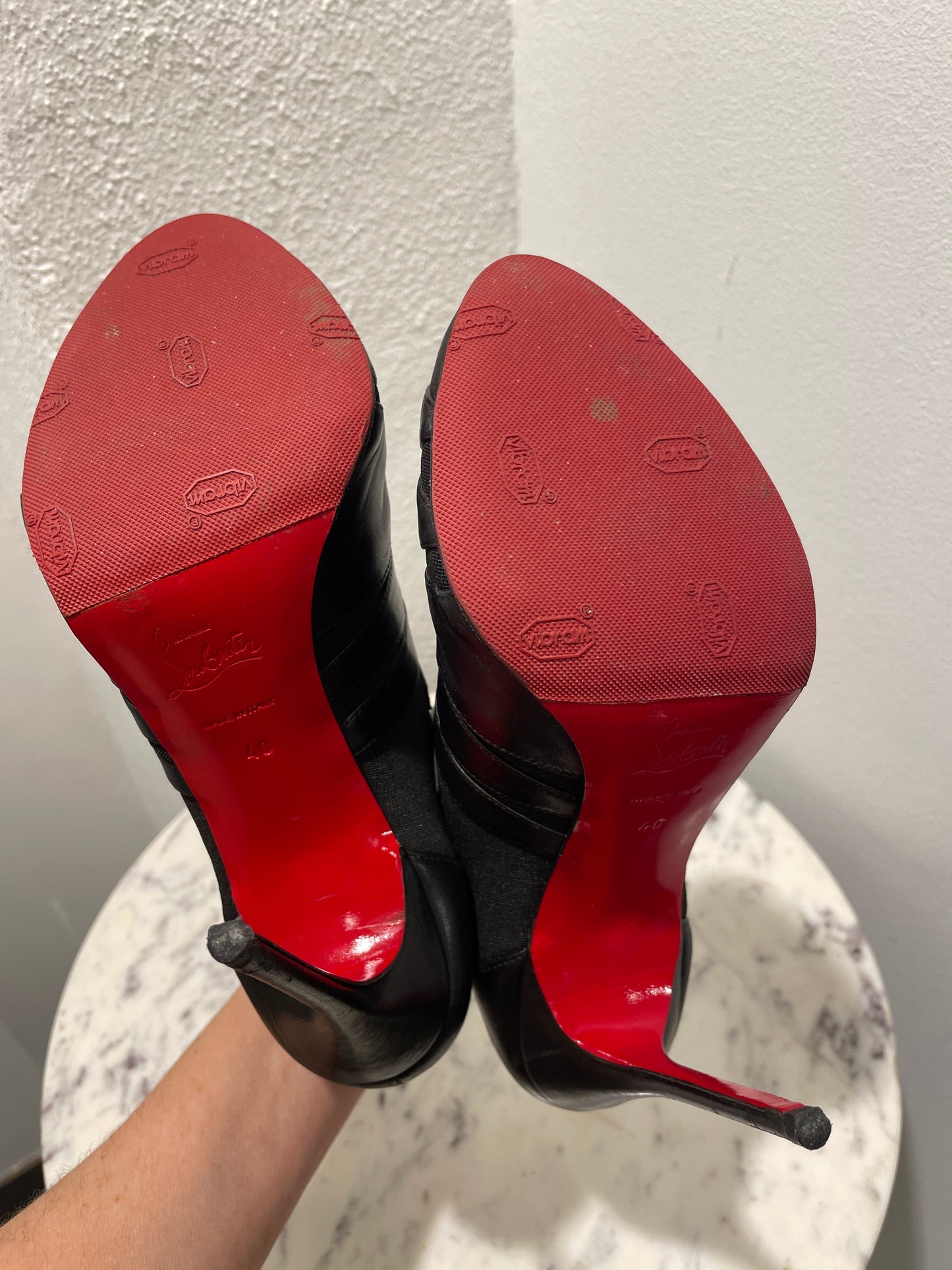 Christian Louboutin Vintage Lina 100 Leather Ankle Boots - 40
