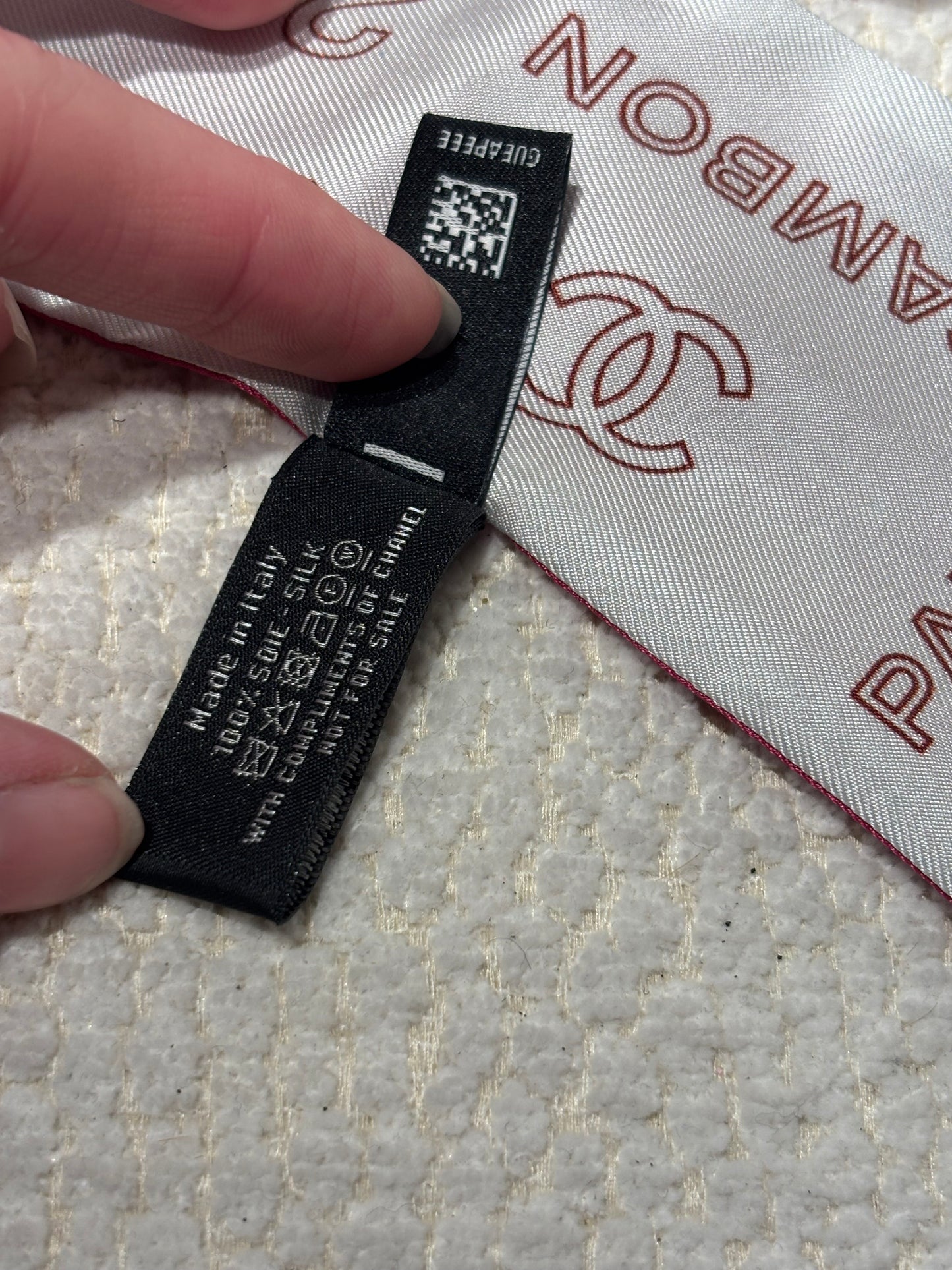 Chanel Twilly - Silk - White & Pink