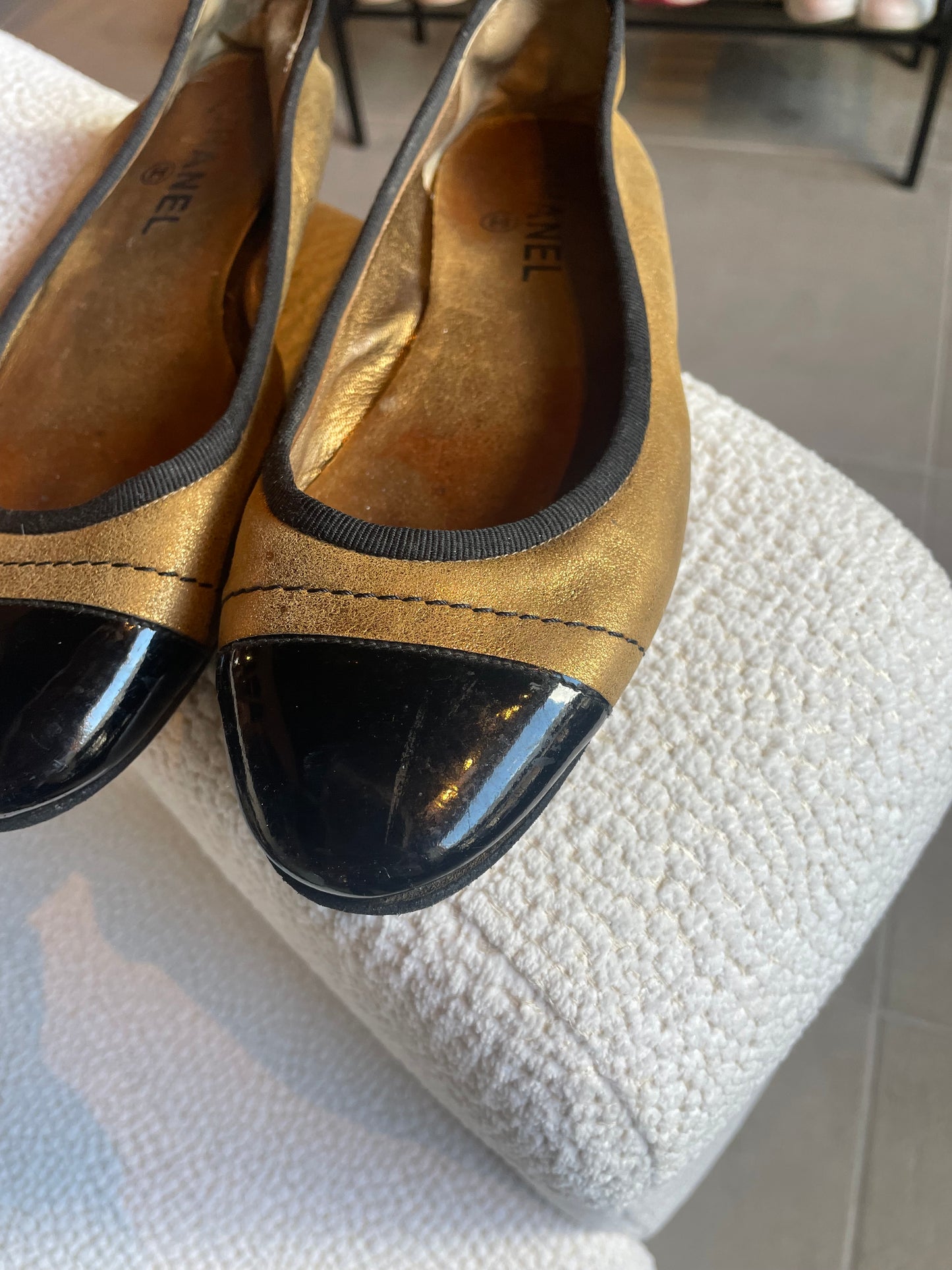Chanel ballerina - Guld læder m. patentlæder snude - 38