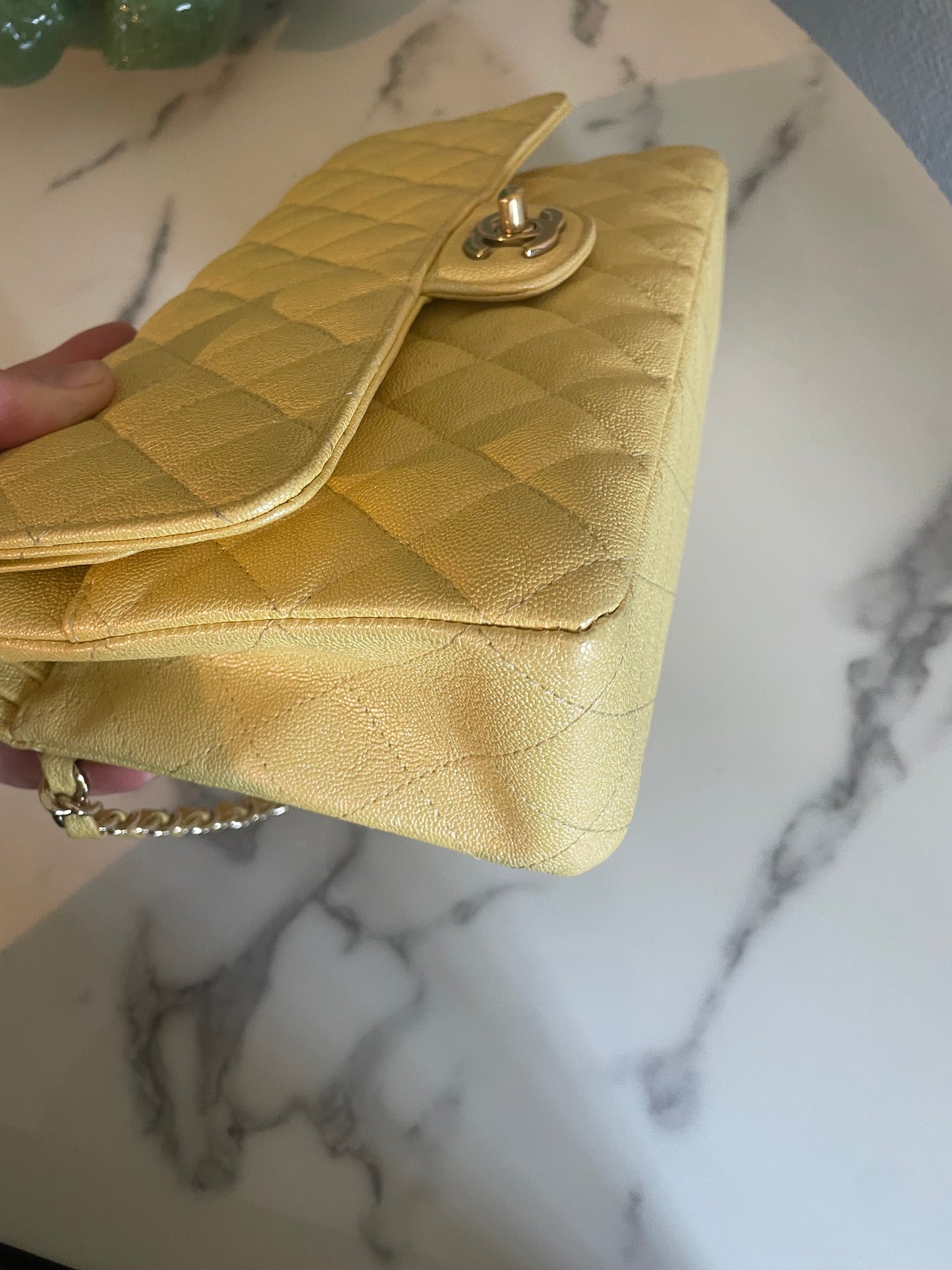 Chanel Classic Flap Bag - Medium - Limited Edition - Iridesent gul - Guld hardware
