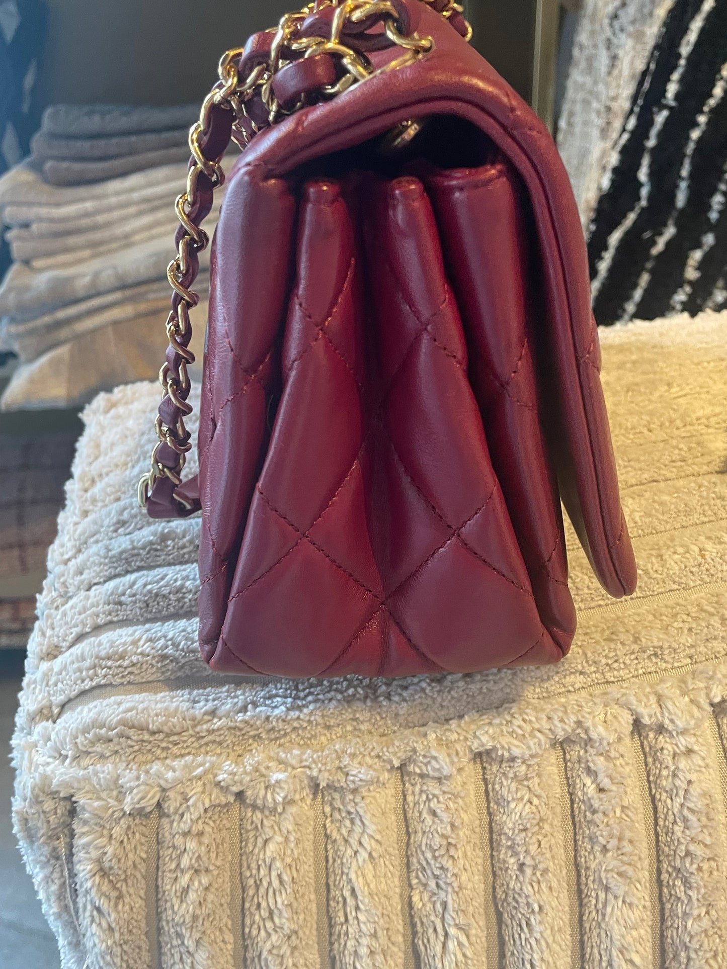 Chanel taske - Bordeaux Lammeskind - Guld hardware - 2022