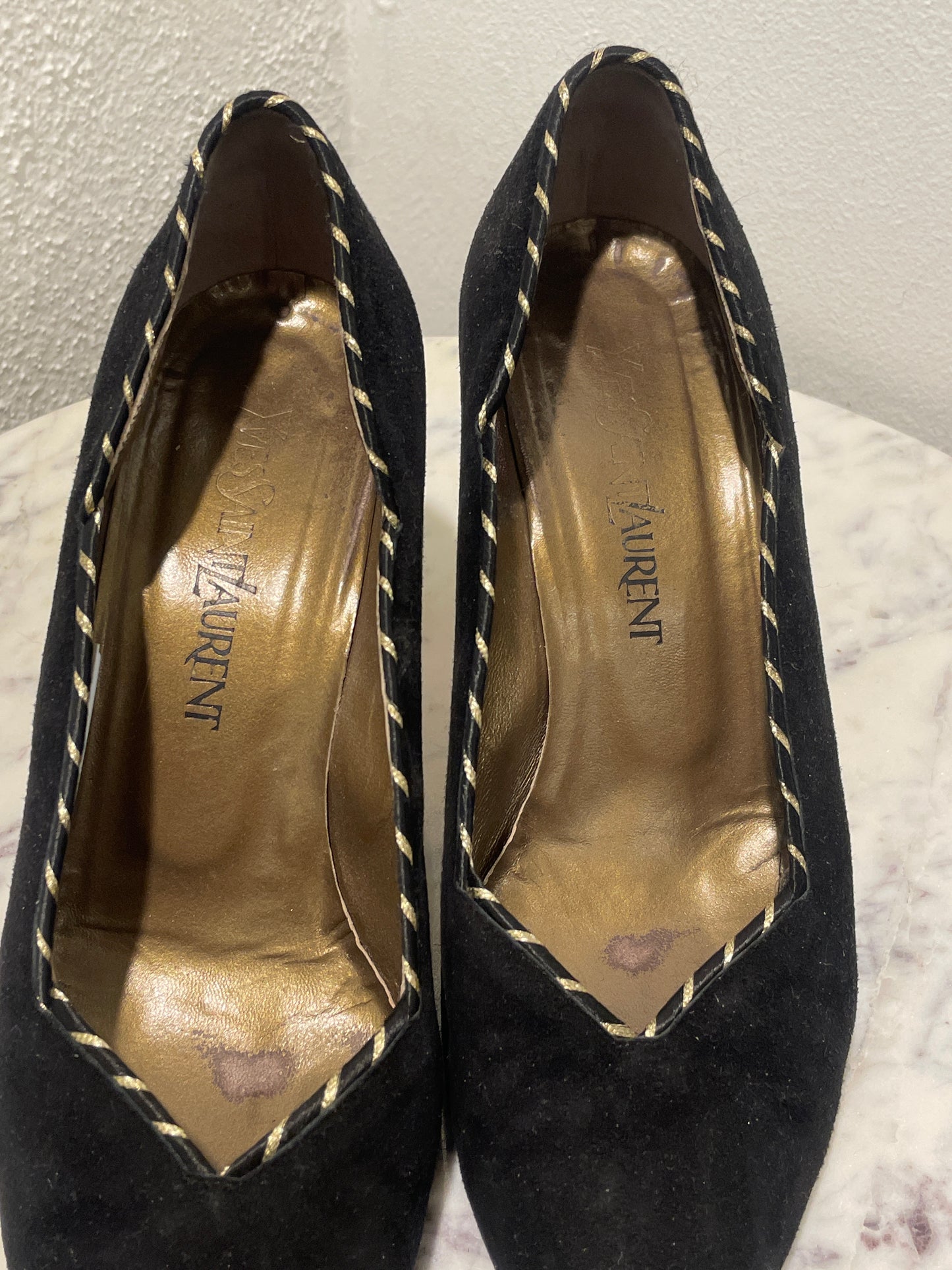 Vintage Yves Saint Laurent YSL Black Suede Scalloped Pumps with Gold Trim - 38,5