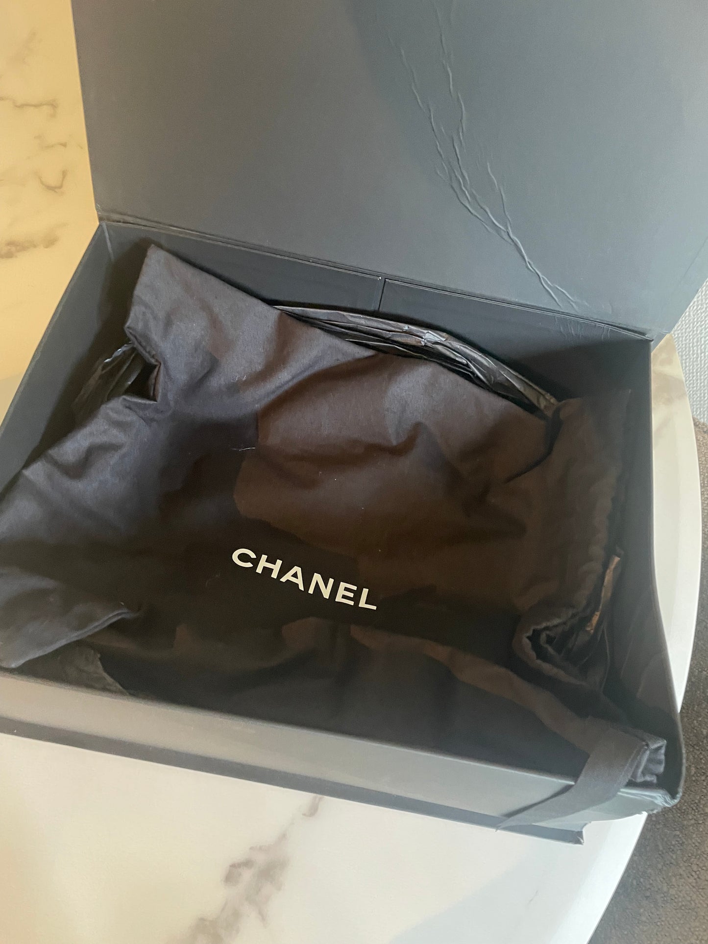 Chanel Classic Flap Bag - Medium - Limited Edition - Iridesent gul - Guld hardware