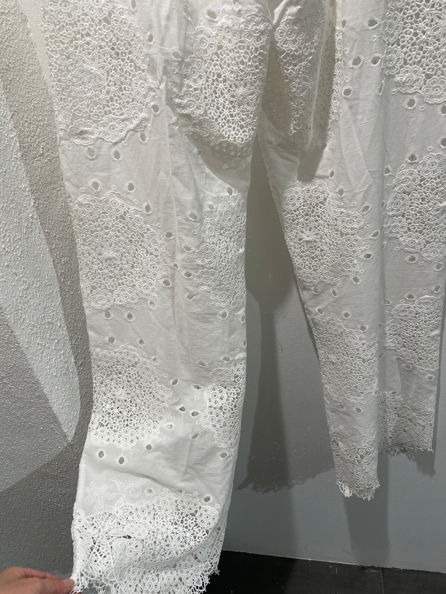 Valerie Khalfon Paris - White Lace Pants - Medinas Wardrobe - EU38