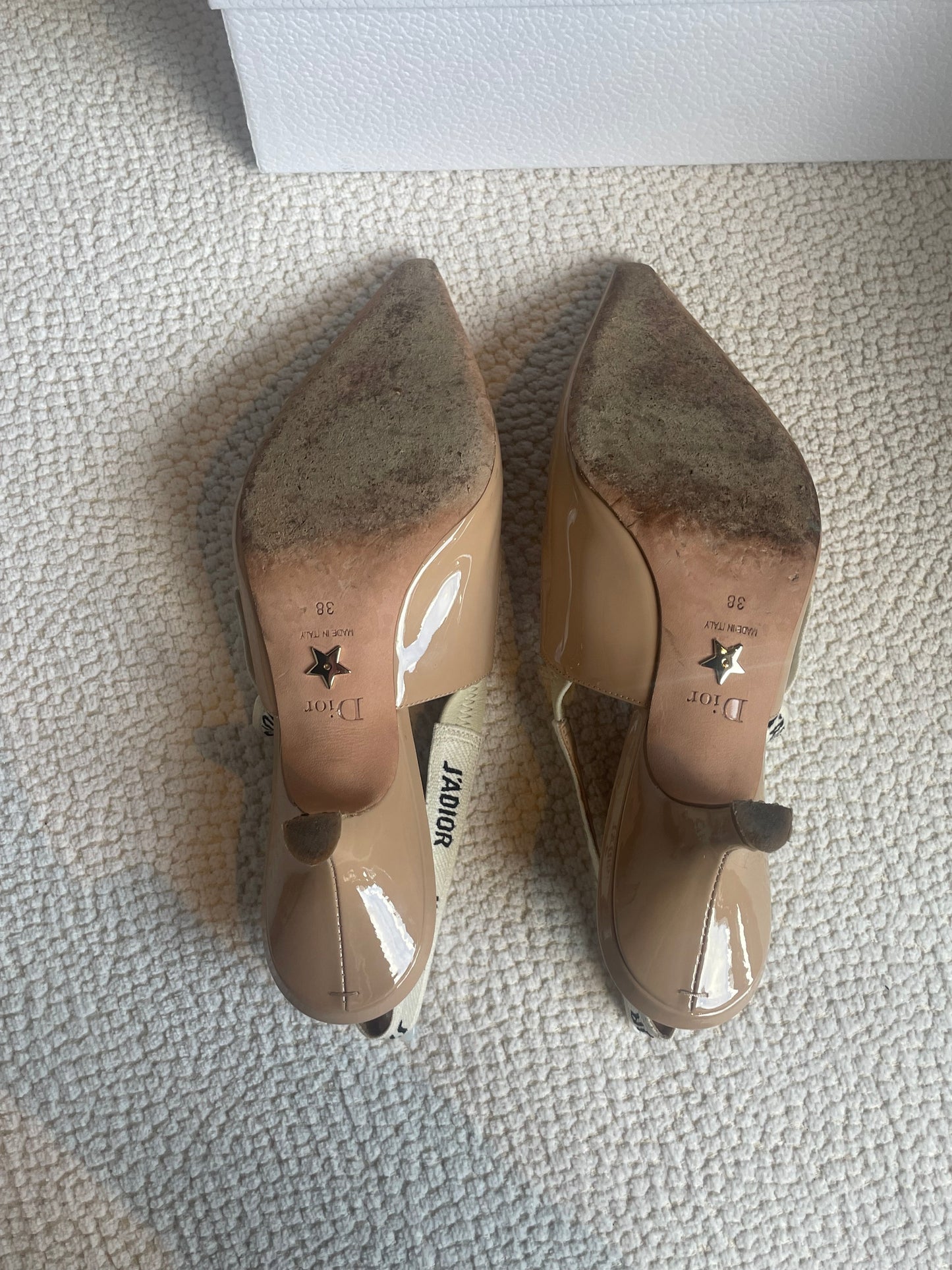 Dior - J’Adior slingback pump - Nude patentlæder - 38