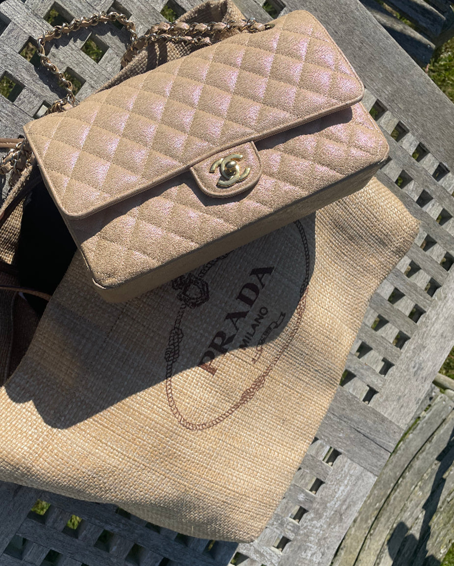 Chanel Classic Flap Bag - Medium - Limited Edition - Iridescent beige - Guld hardware