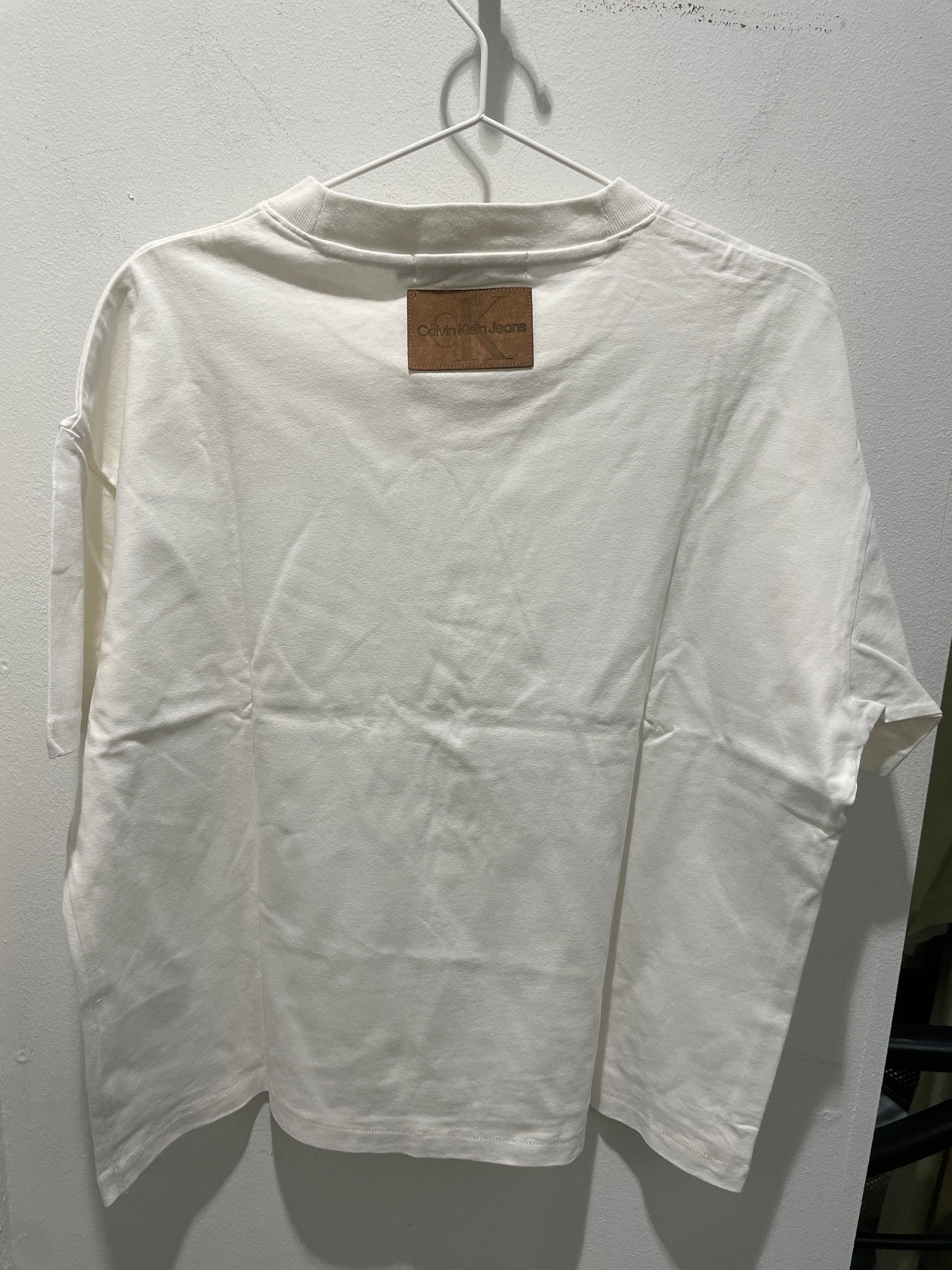 Calvin Klein Boxy Crop T-Shirt with Back Leather Patch- S