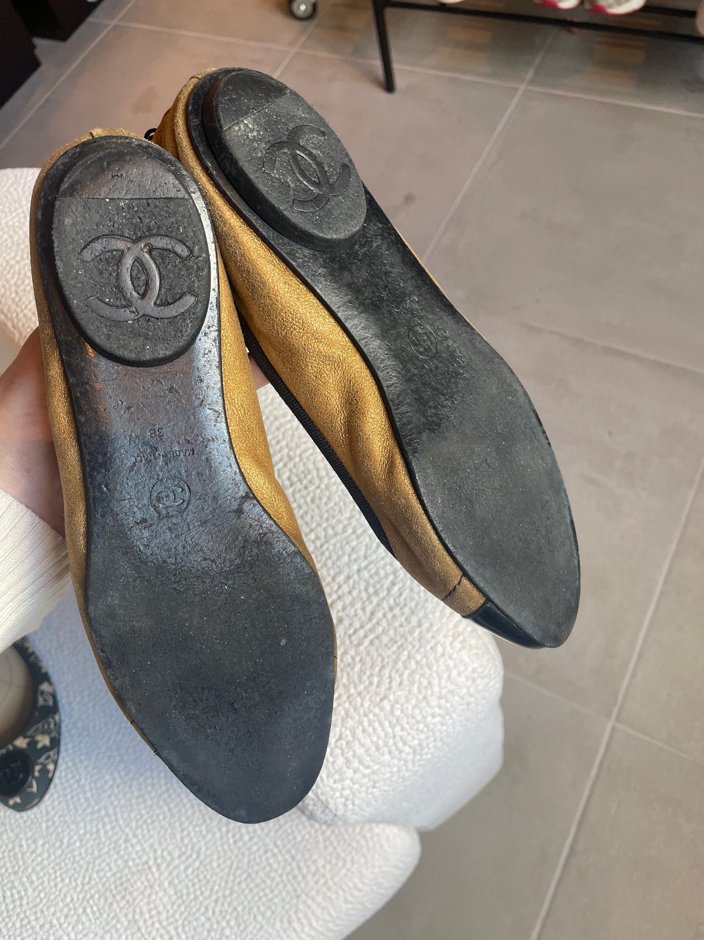 Chanel ballerina - Guld læder m. patentlæder snude - 38