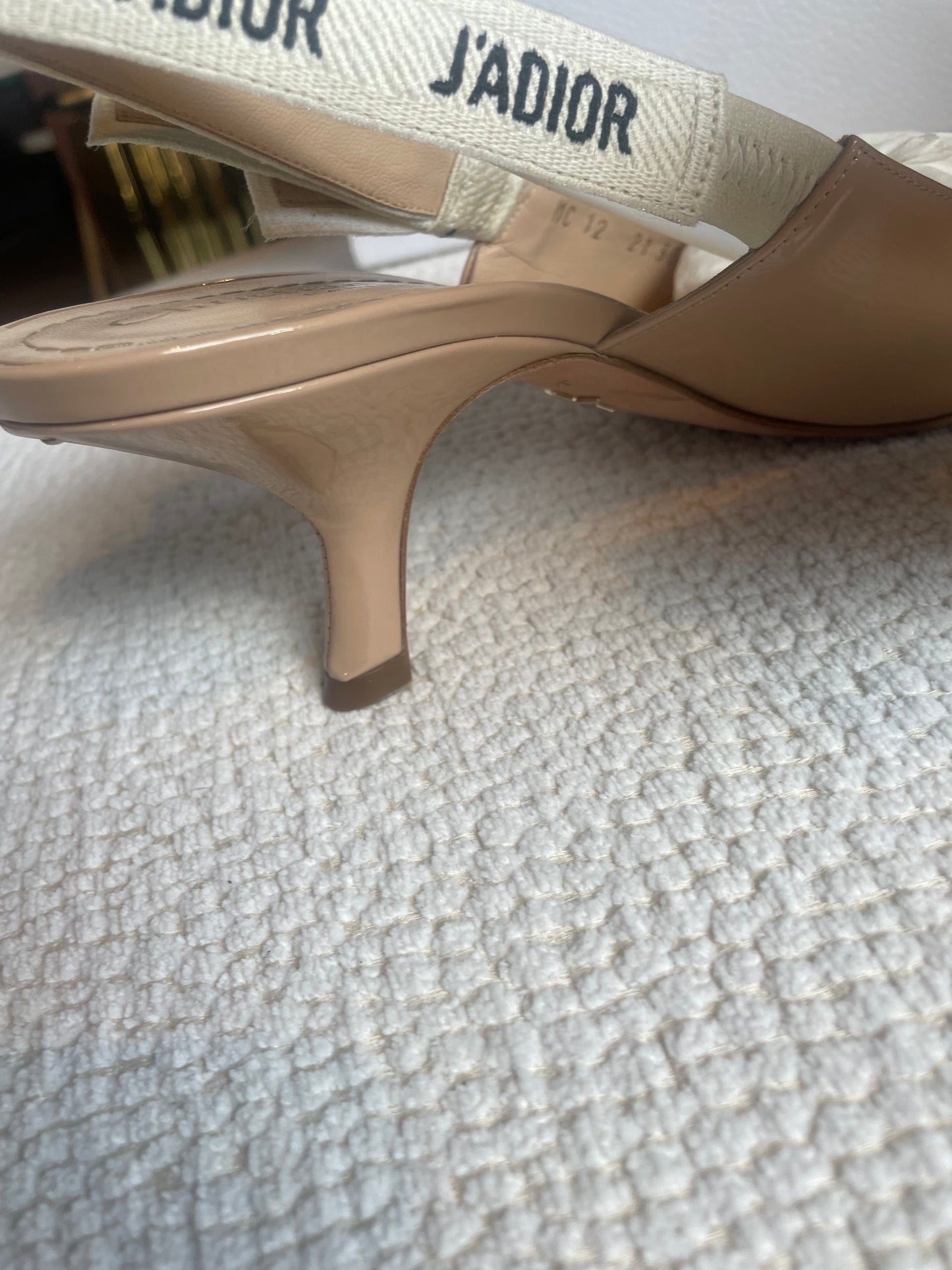 Dior - J’Adior slingback pump - Nude patentlæder - 38