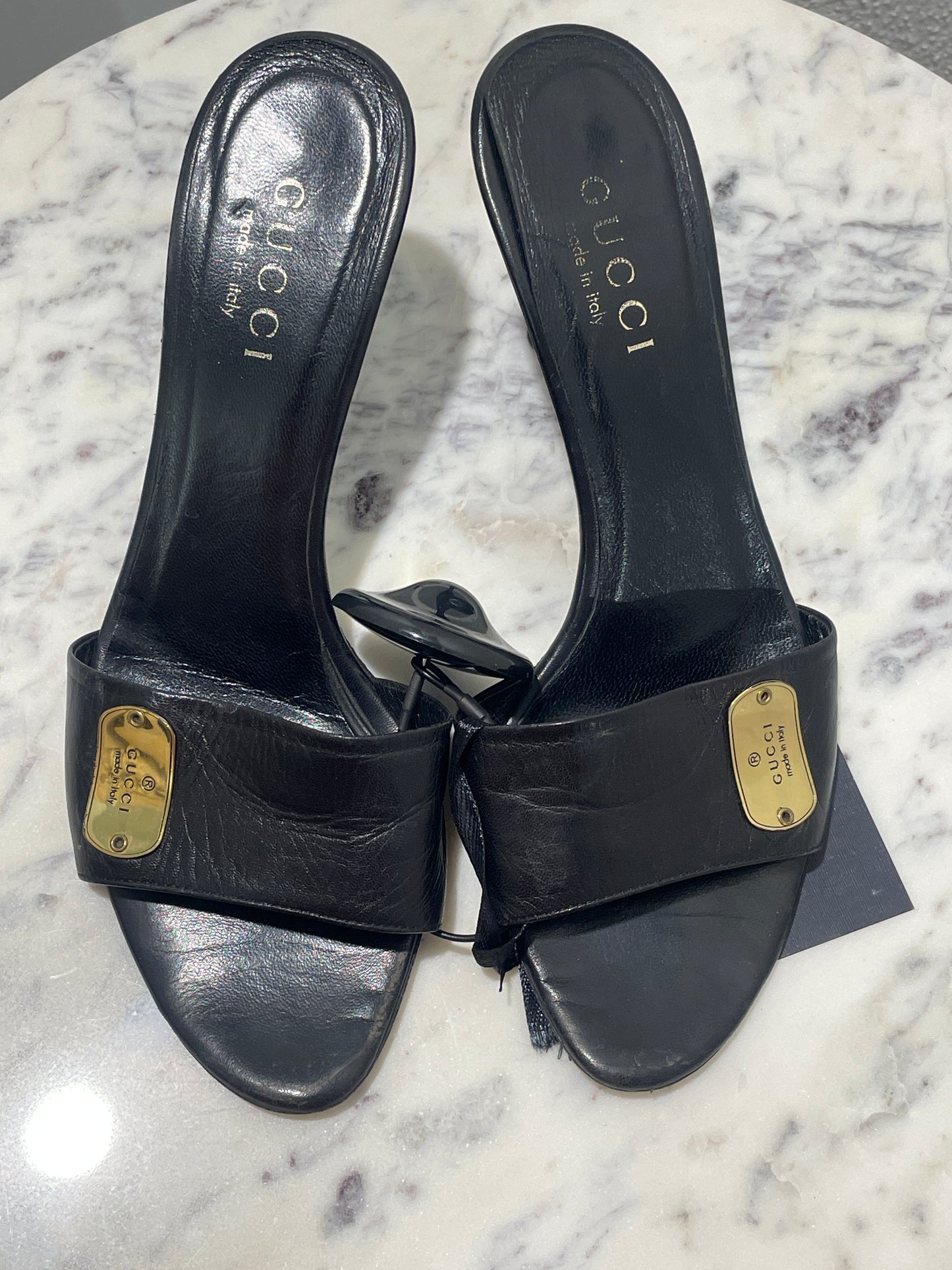 Gucci Guccissima Off-White Embossed Leather Peep-Toe Platform Pumps - 37