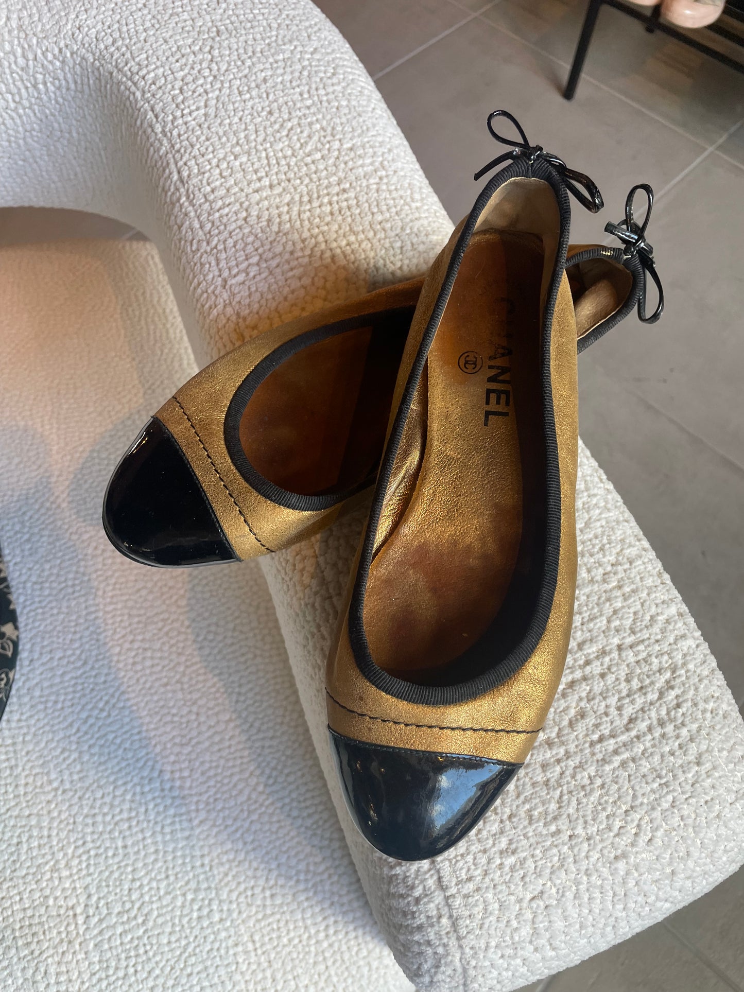 Chanel ballerina - Guld læder m. patentlæder snude - 38