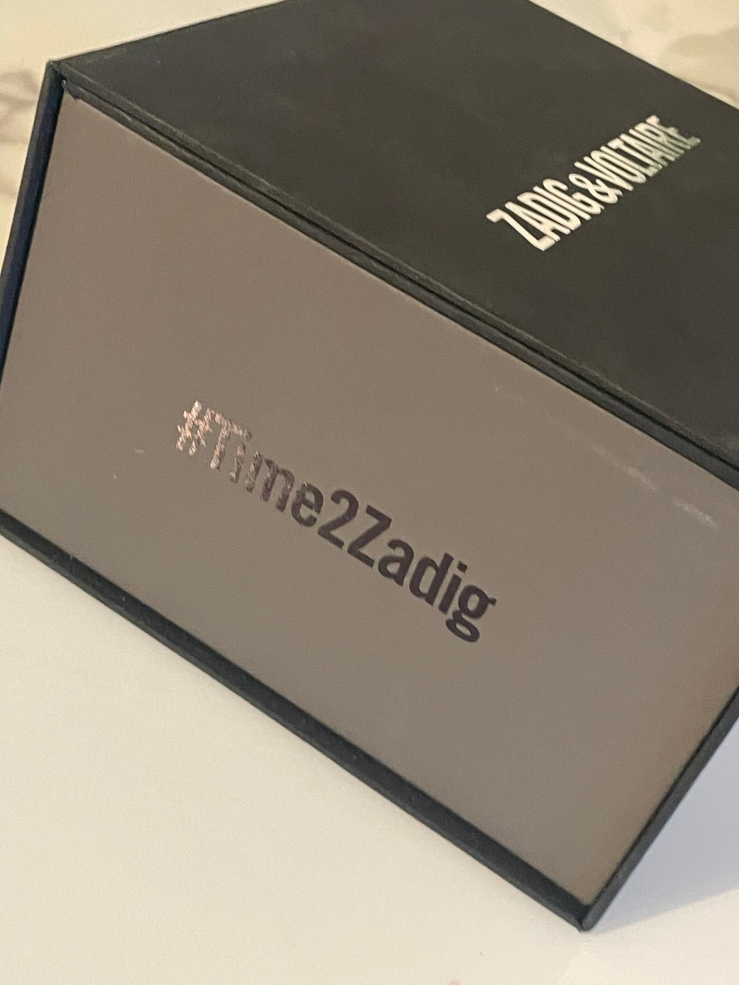 Zadig & Voltaire ur, mat sort med “Skull”