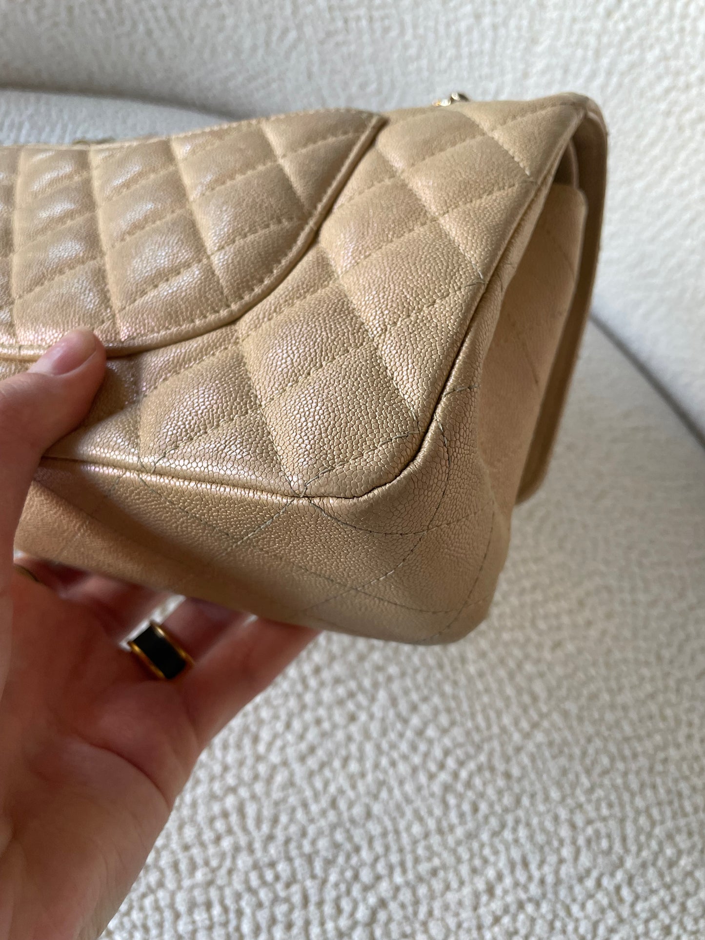 Chanel Classic Flap Bag - Medium - Limited Edition - Iridescent beige - Guld hardware