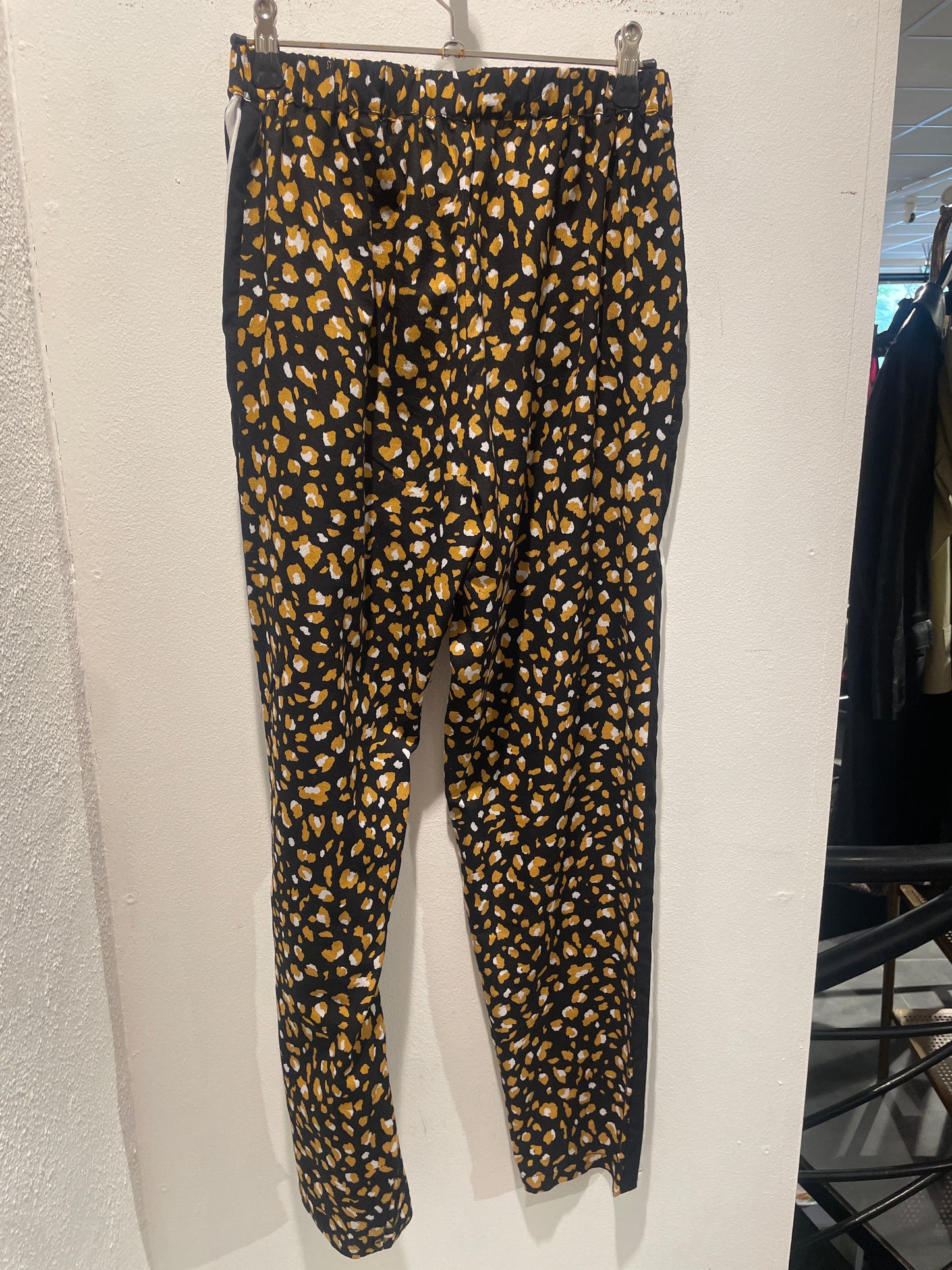 Sofie Schnoor - Leopard Print Track Pants / Joggers with Side Stripes - S