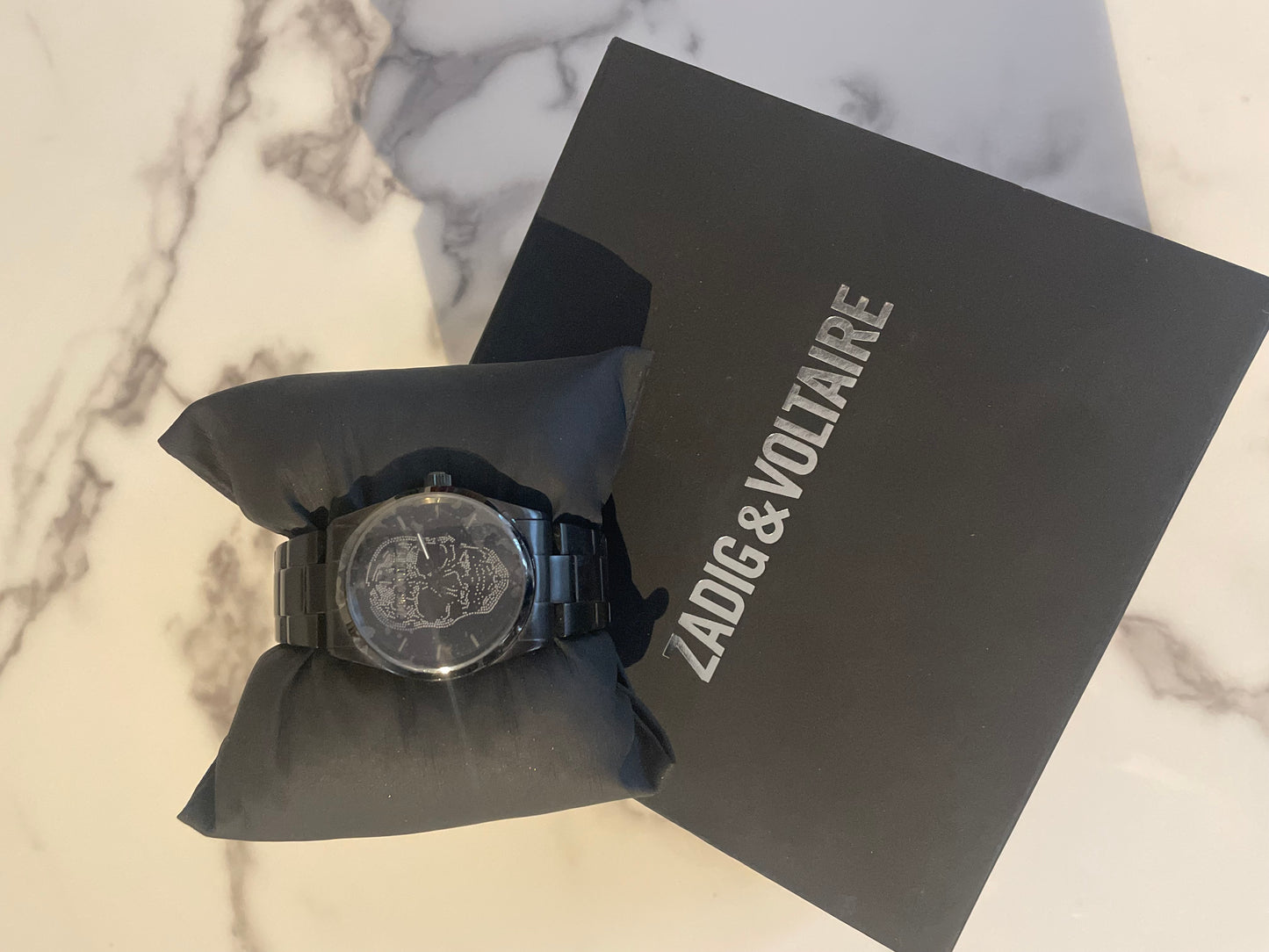 Zadig & Voltaire ur, mat sort med “Skull”