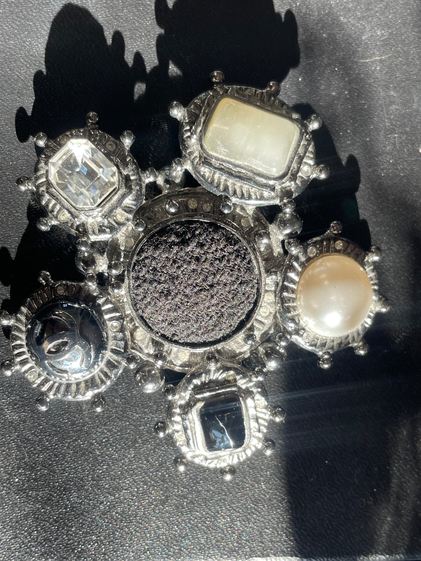 8 x 8 cm Broche - Chanel