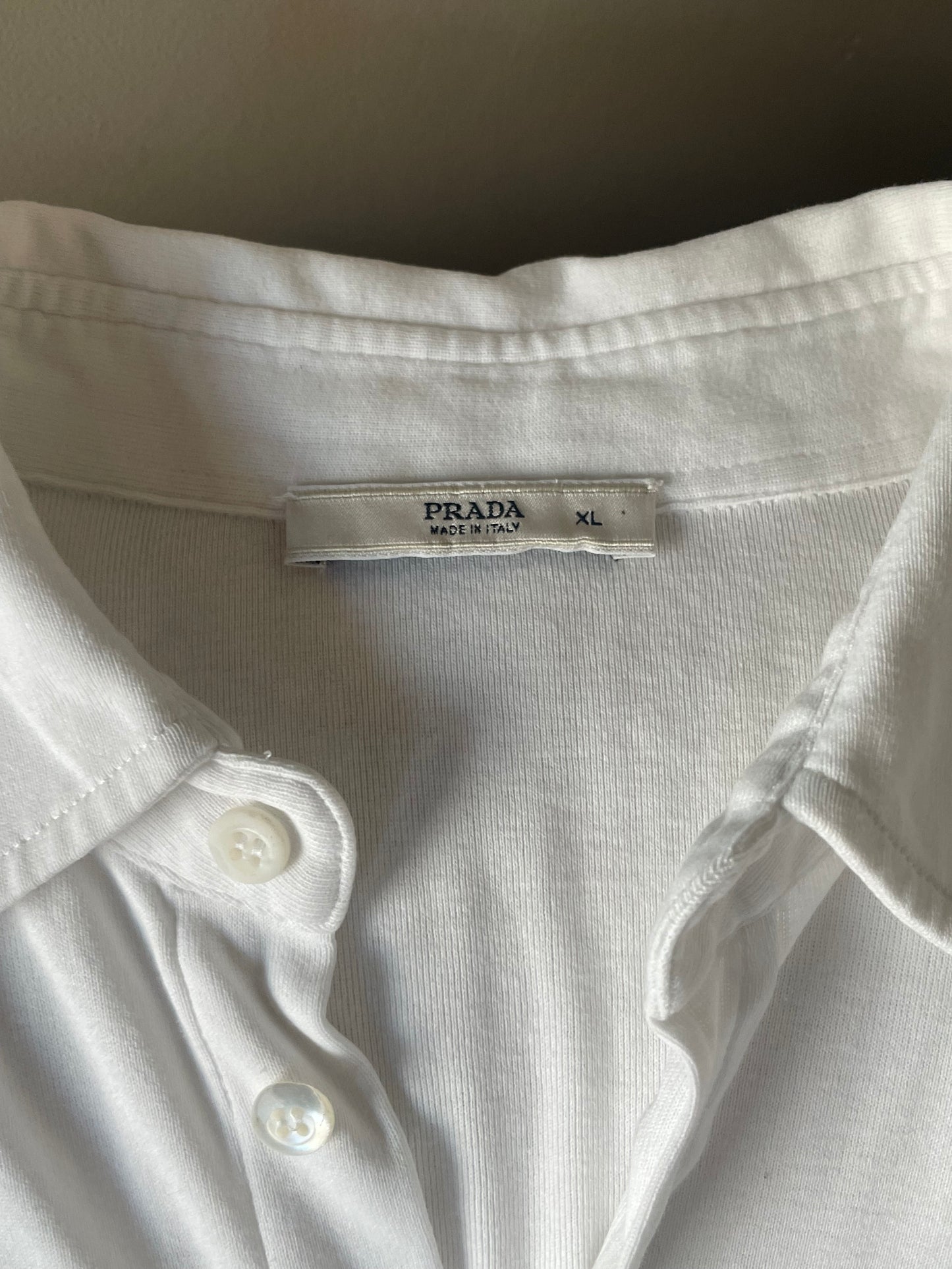 Prada - Polo - gennemknappet - "Vintage for HIM"