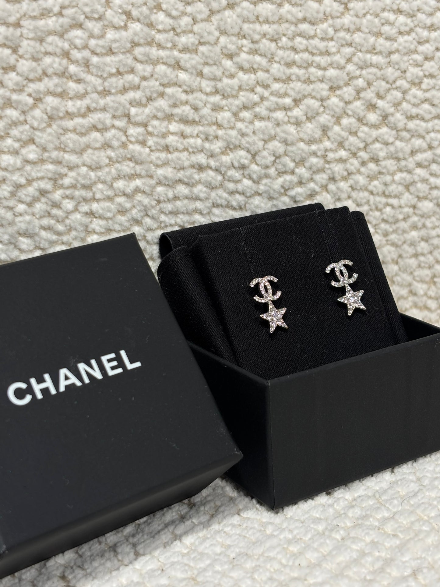 Chanel Earrings – Crystal CC Star in Silver