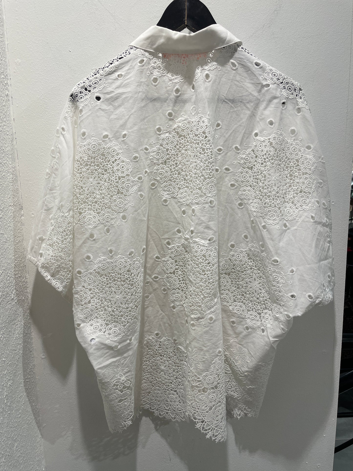 Valerie Khalfon Paris - White Lace Shirt - Medinas Wardrobe - EU38