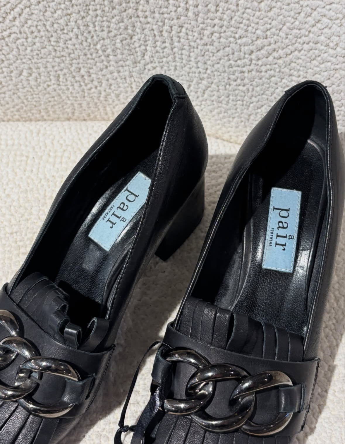 Apair Loafers – Black Leather with Fringe & Chain – EU 40