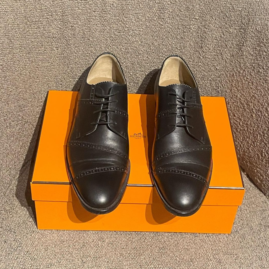 Hermés - Womens business