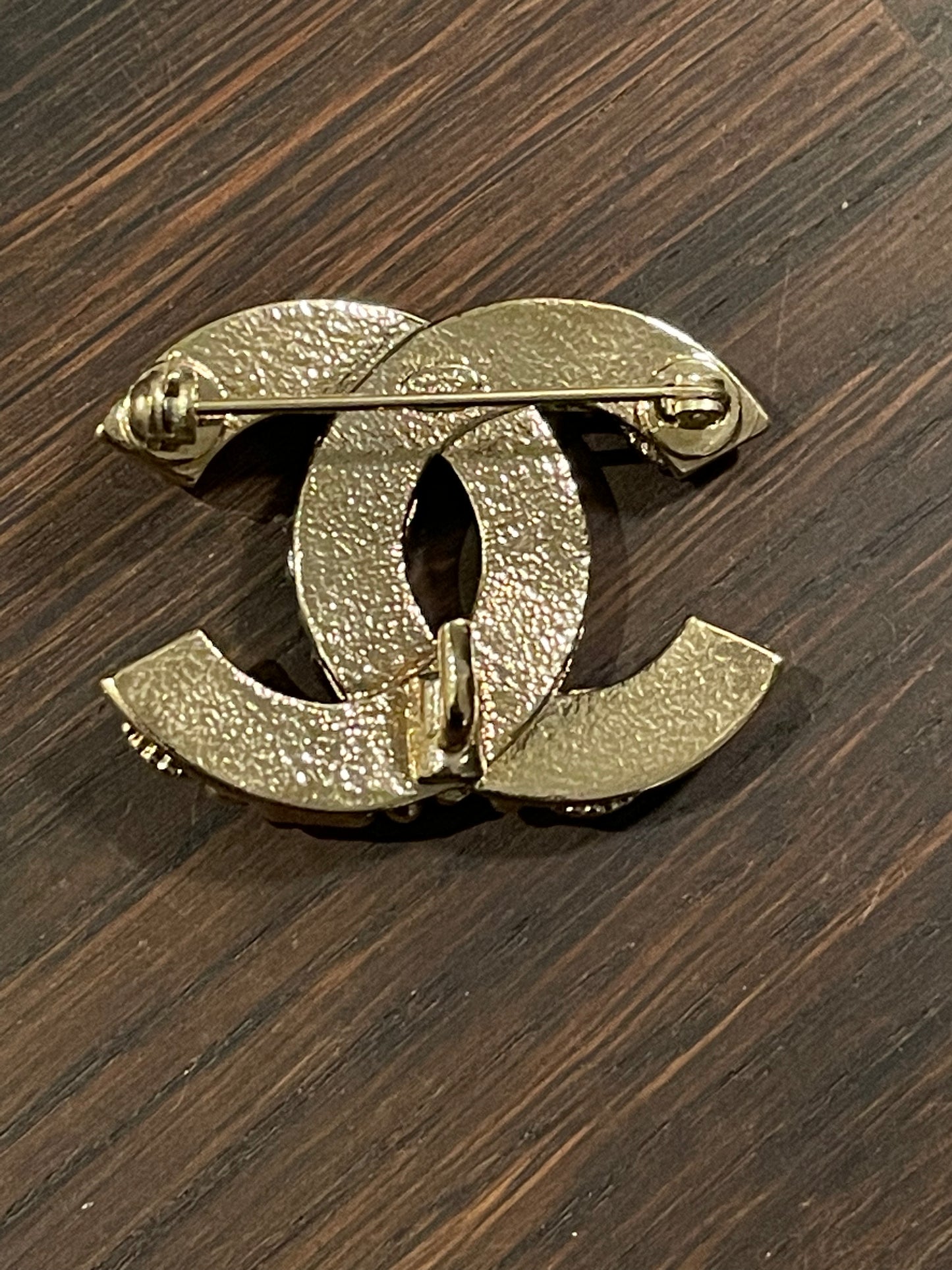 Broche - Chanel - CC logo