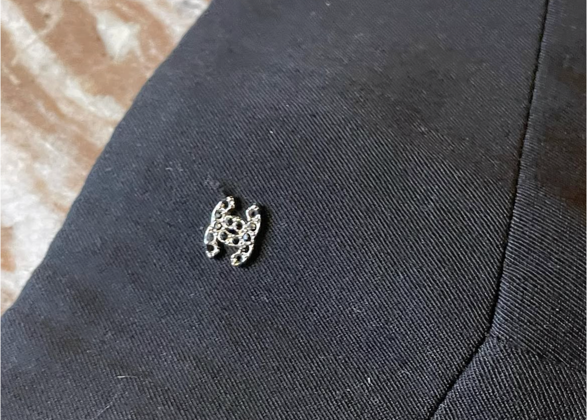 Chanel bukser - sort m. CC logo bag på talje