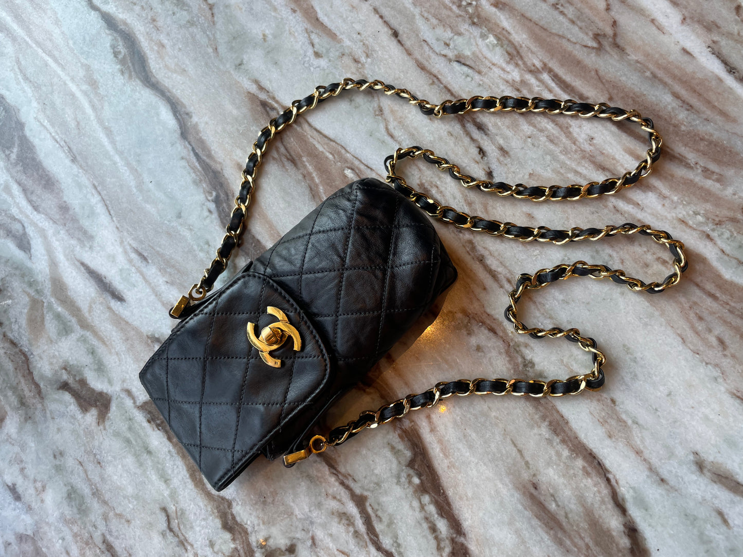Chanel - cross over mini - sort
