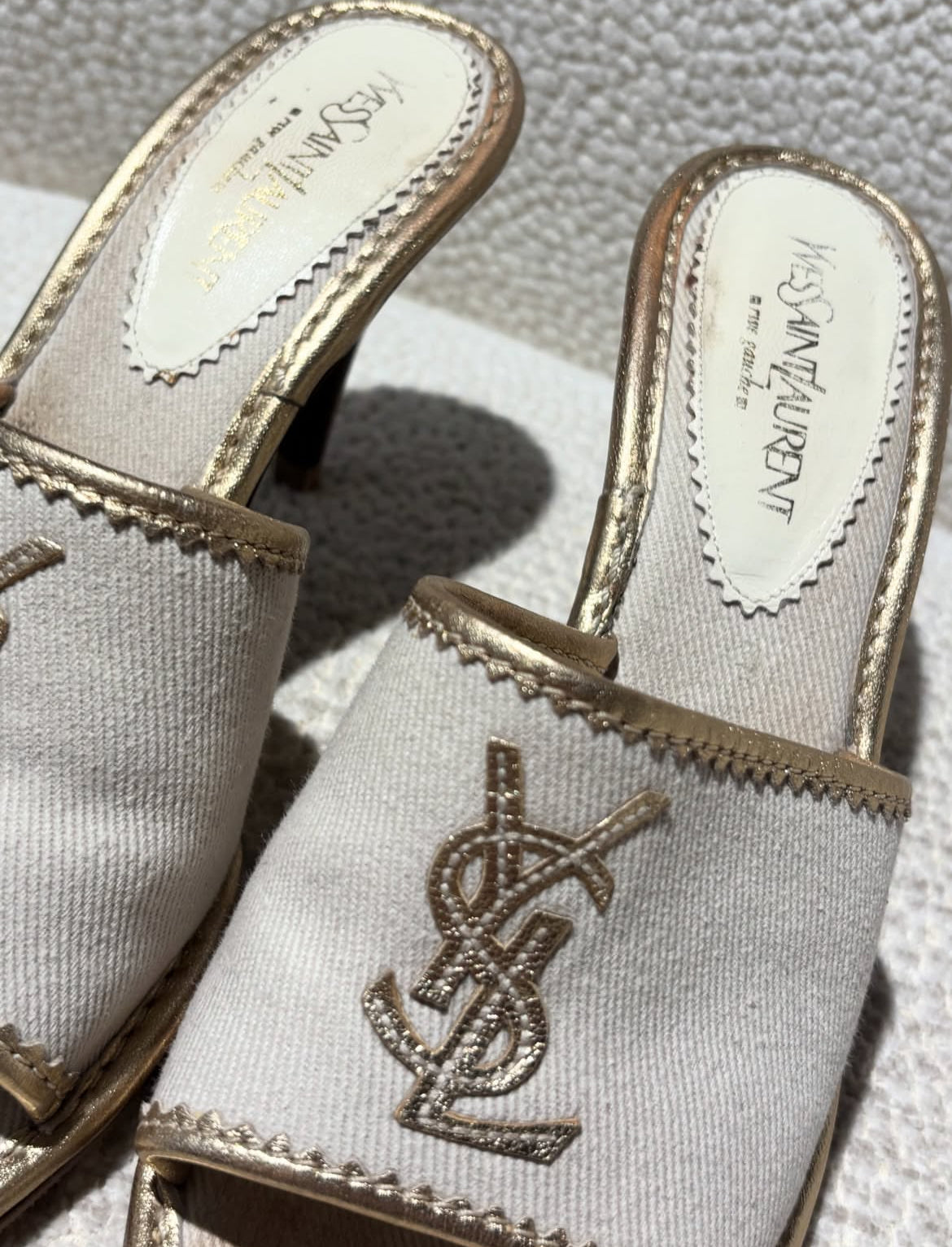 Yves Saint Laurent - Logo sandals w. heels. - 38,5
